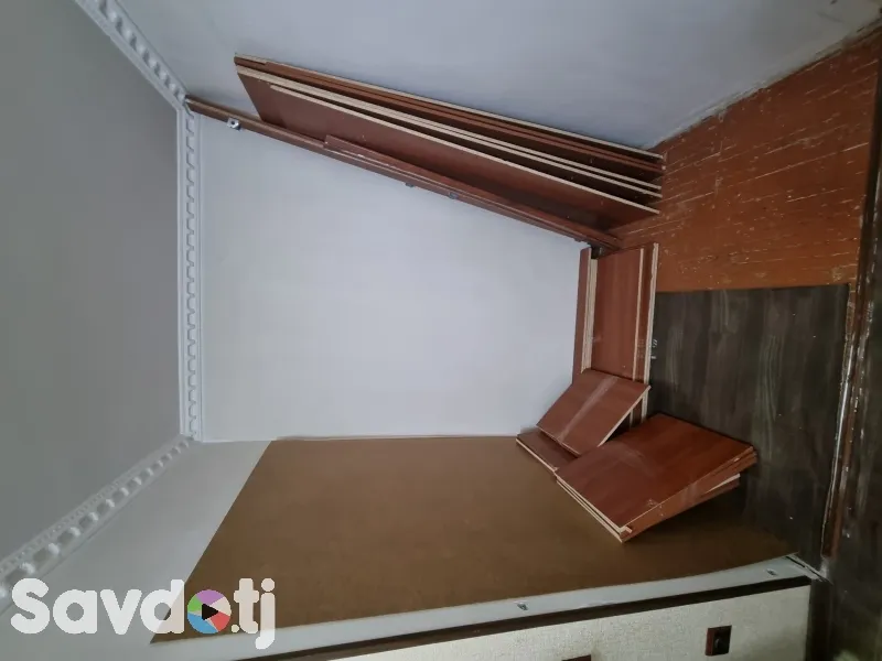 Гардероб бо Оинаҳояш