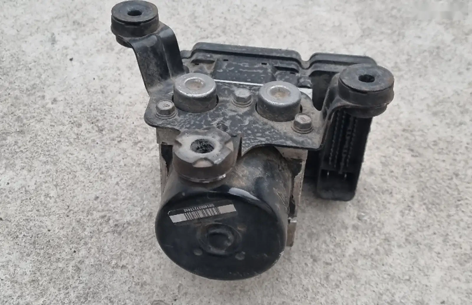 Блок ABS от Hyundai Avante MD 2011-2014 — фото 2