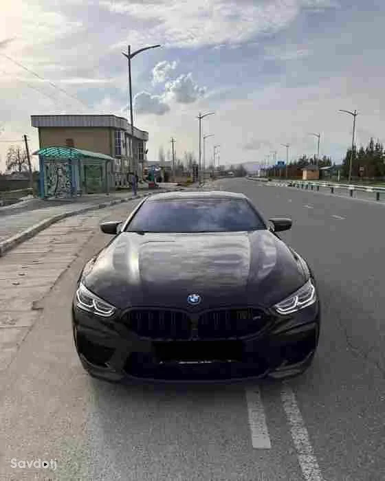 BMW M8 2022