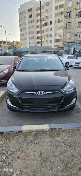 Hyundai Accent 2012