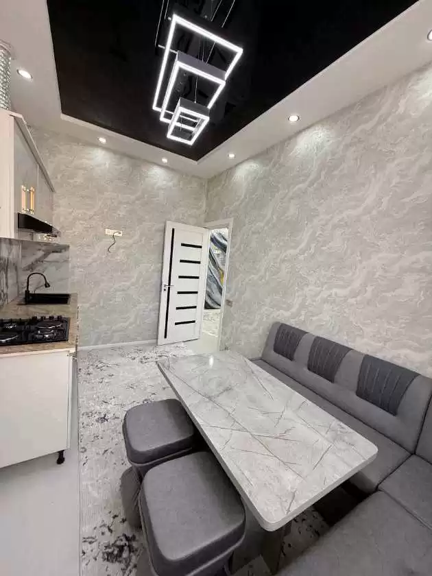 3-к квартира, 6 этаж, 88 м², 8 мкр