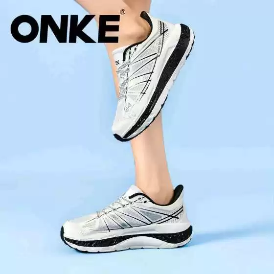 Кроссовки ONKE