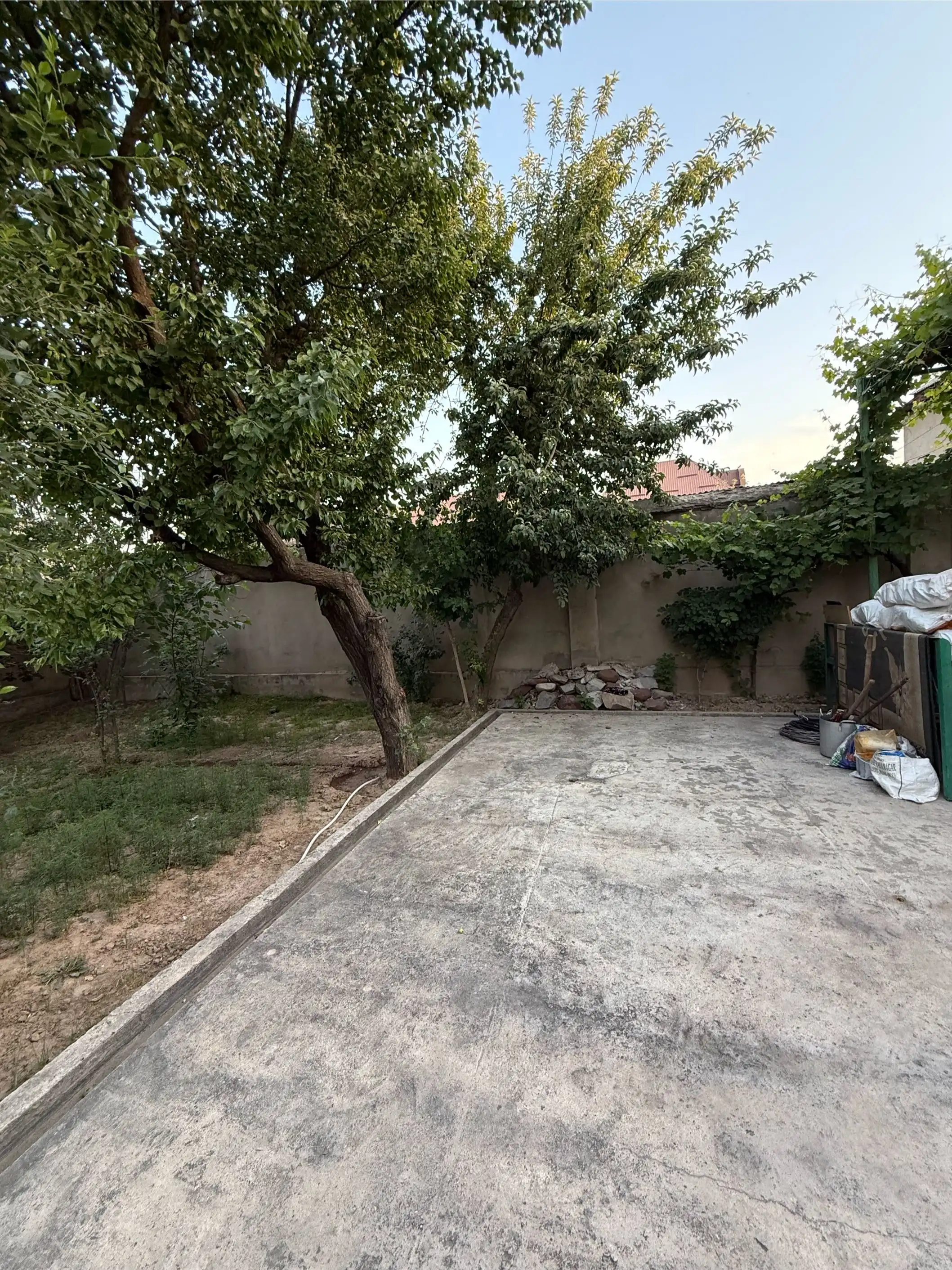 2 этажный, 8-комн. дом, 400 м², 500 соток, Фирдавси