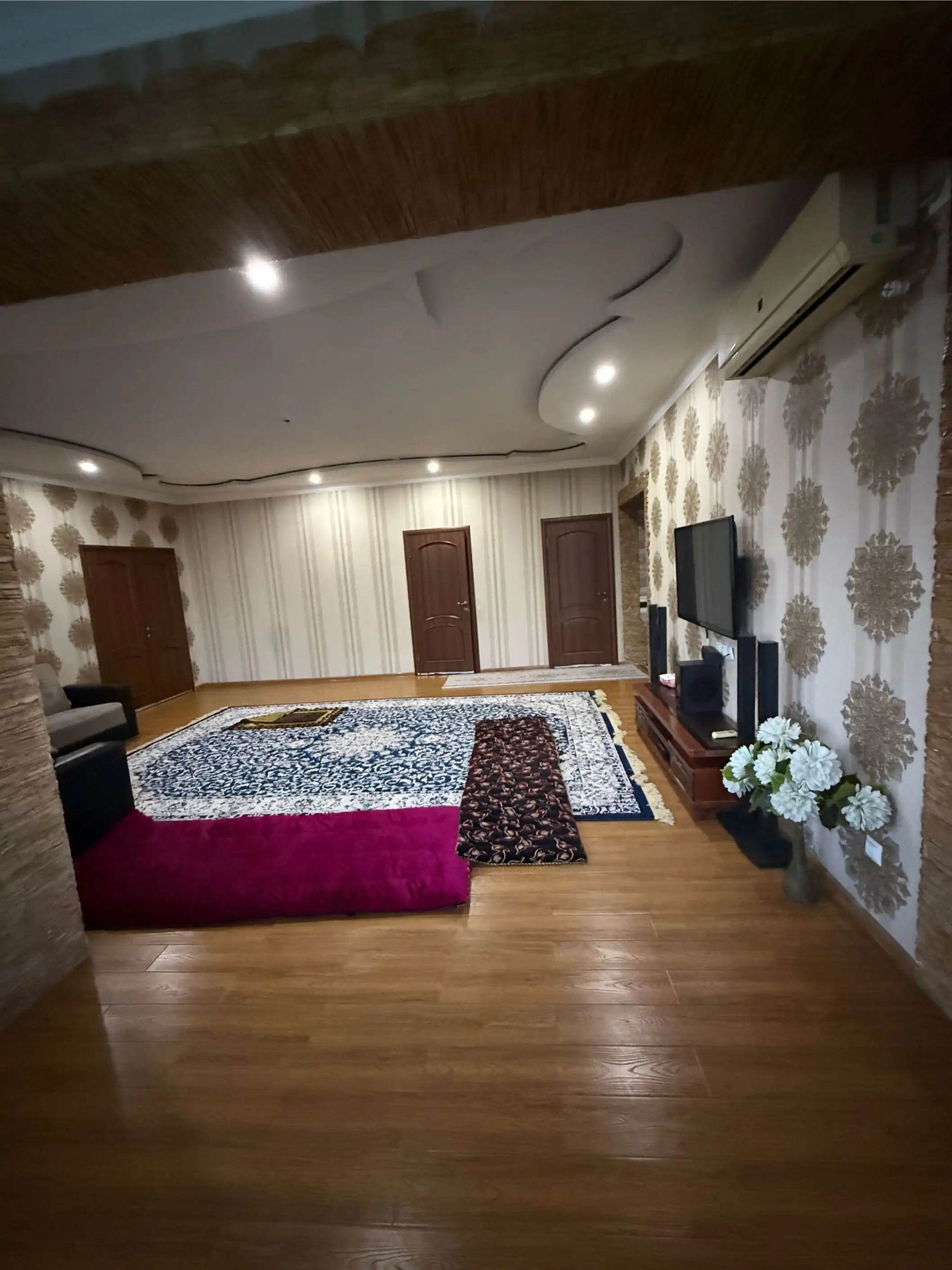 2 этажный, 8-комн. дом, 400 м², 500 соток, Фирдавси