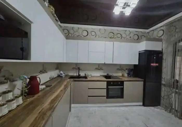 2 этажный, 8-комн. дом, 2502 м², 3 соток, Фирдавси