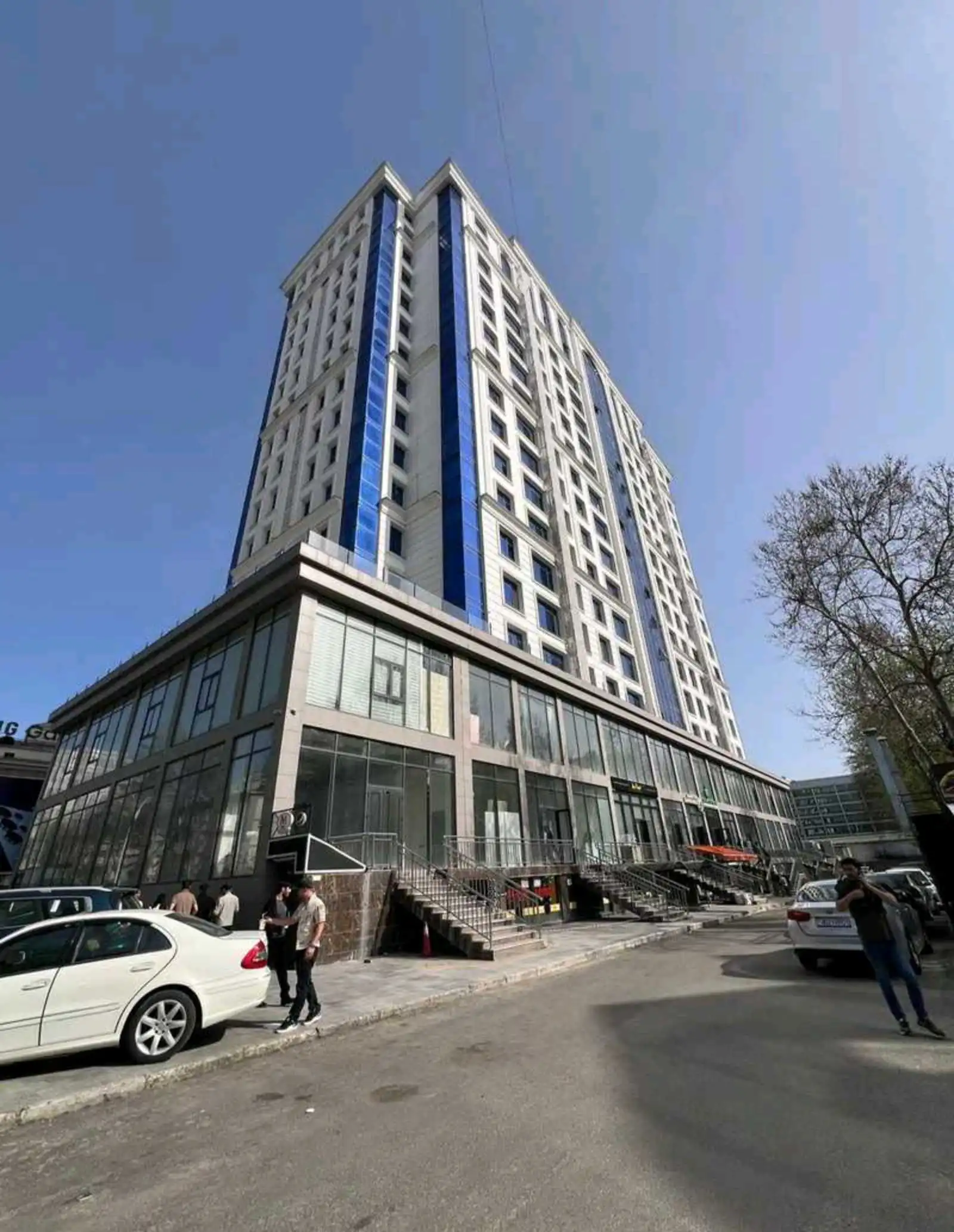Продаётся коммерческое торговое помещение