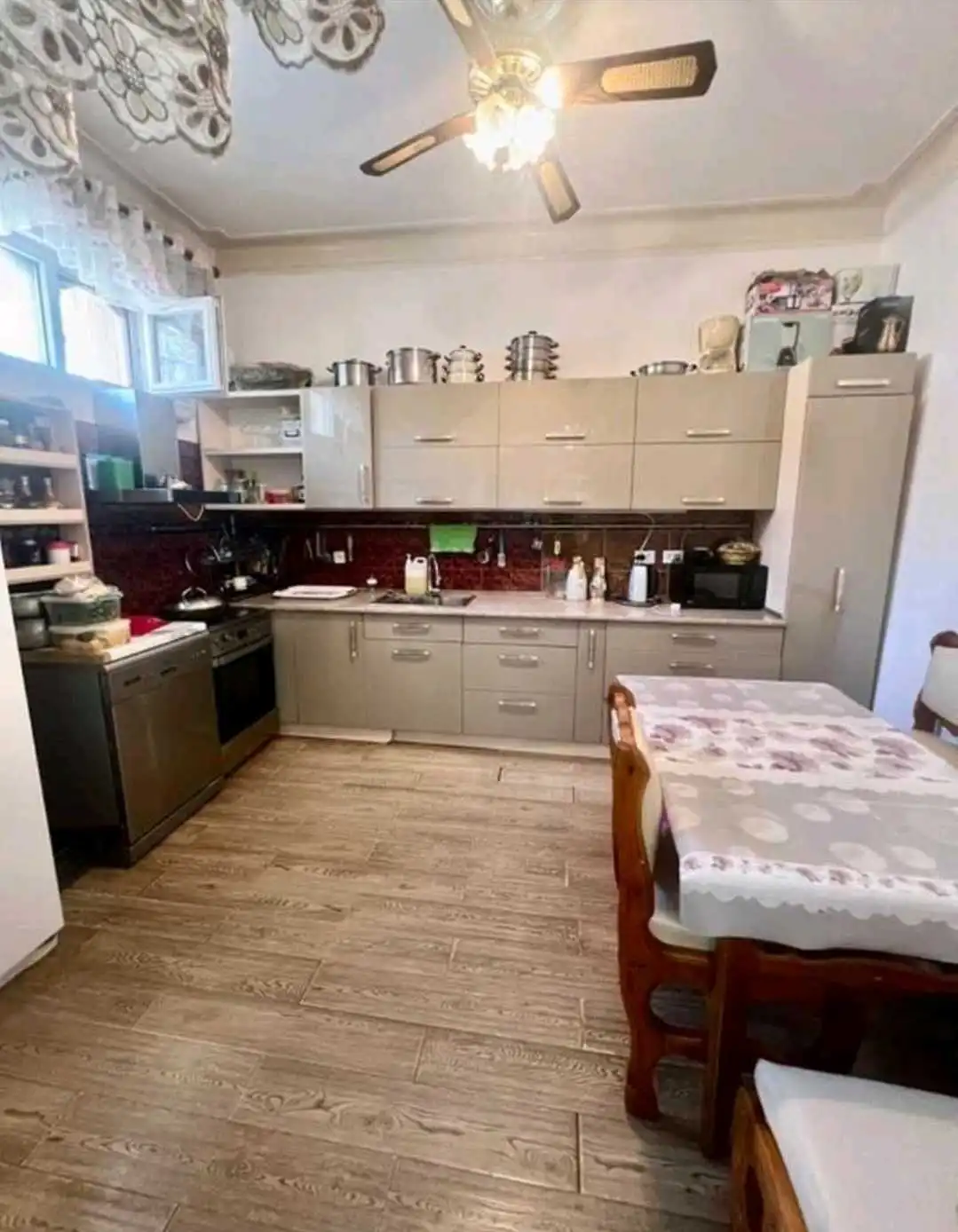 2 этажный, 7-комн. дом, 300 м², Исмоили Сомони