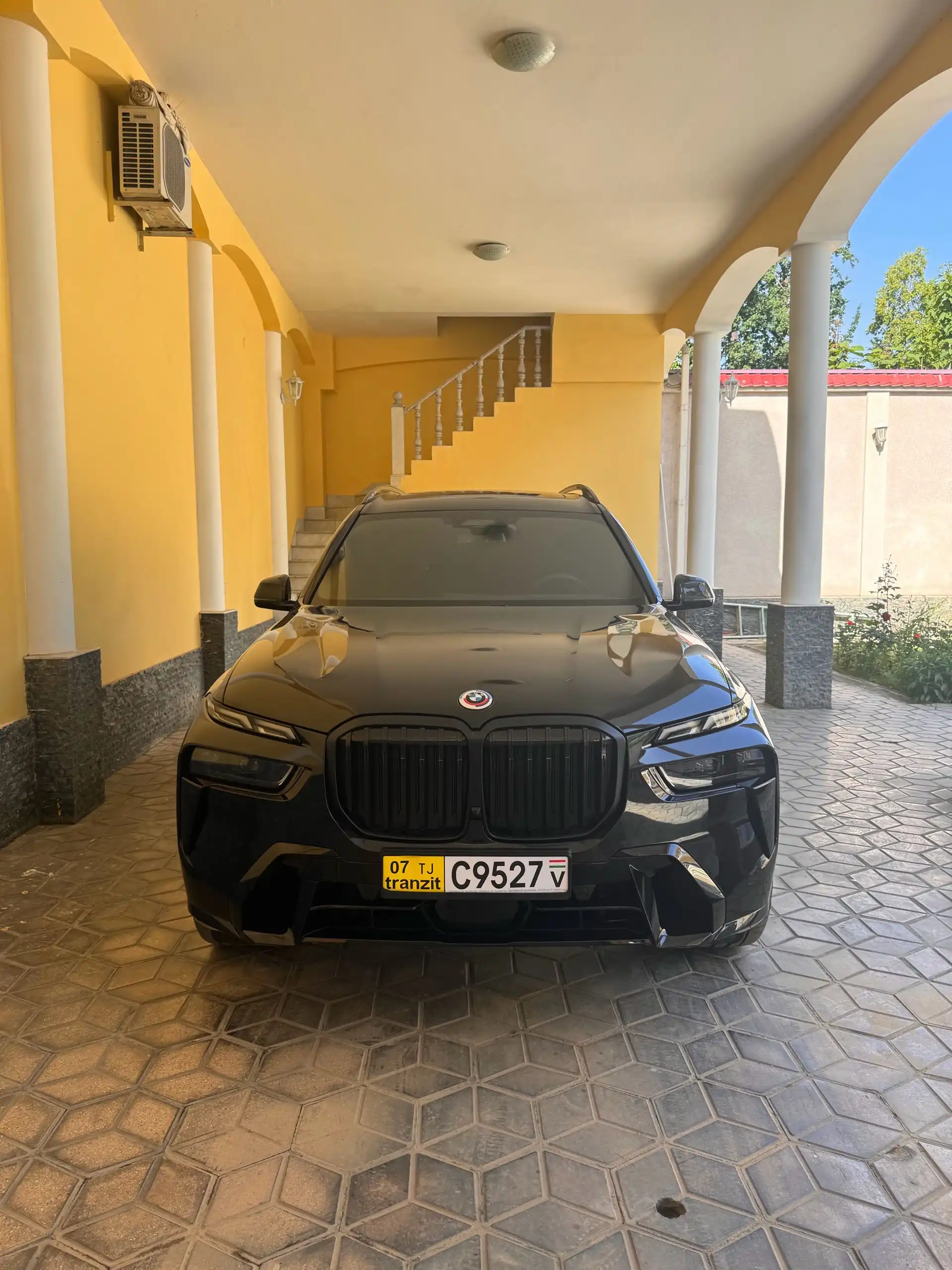 BMW X7 2025