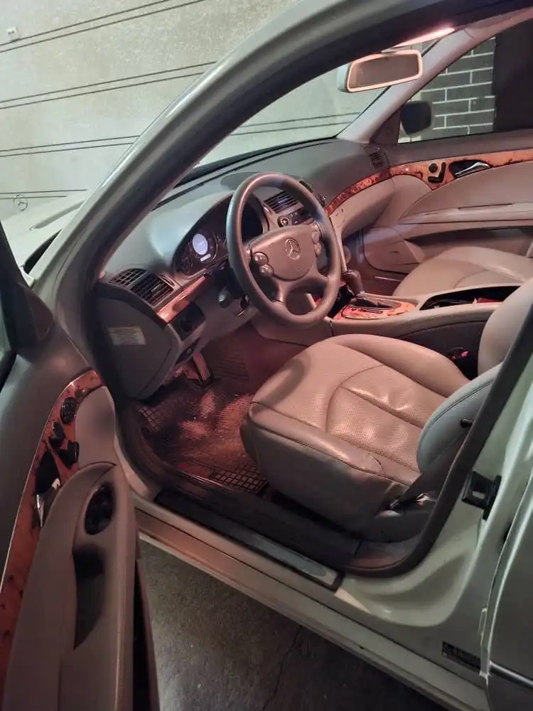 Mercedes-benz E class 2006
