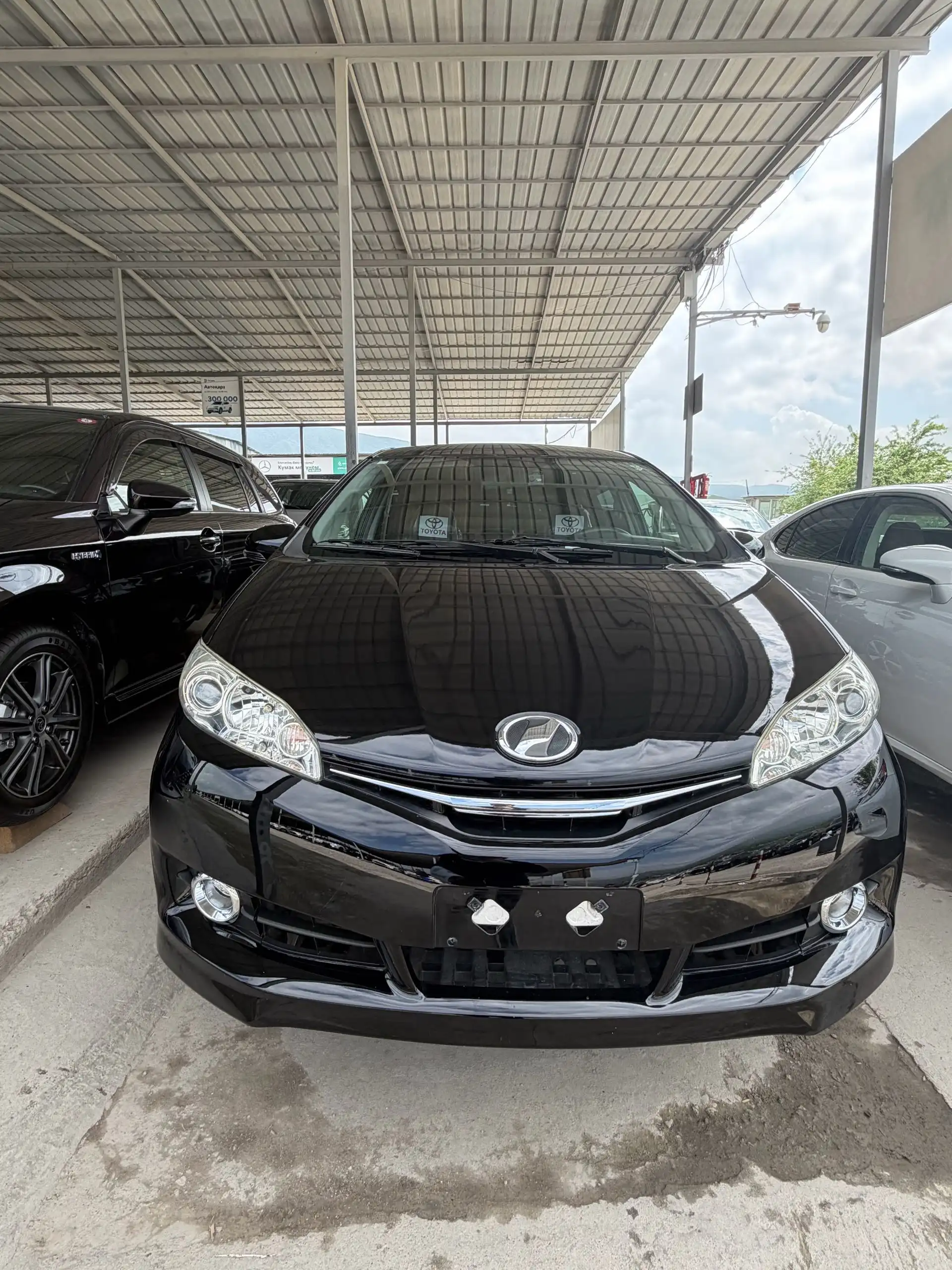 Toyota Wish 2014