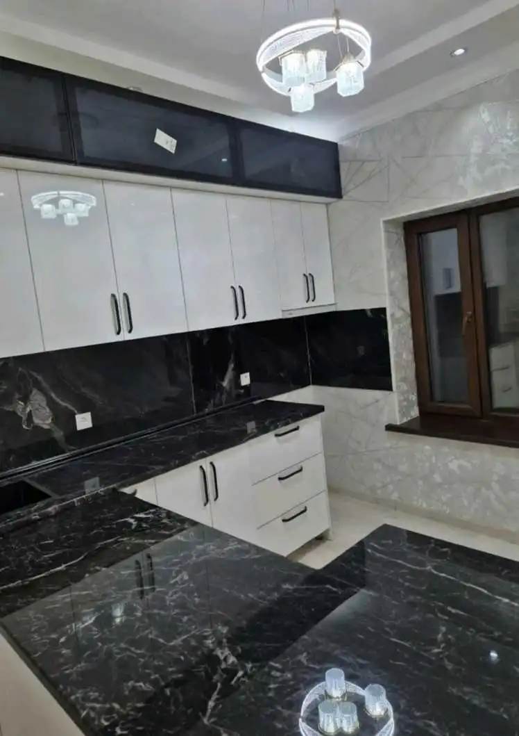 2 этажный, 6-комн. дом, 240 м², 3 соток, Сино