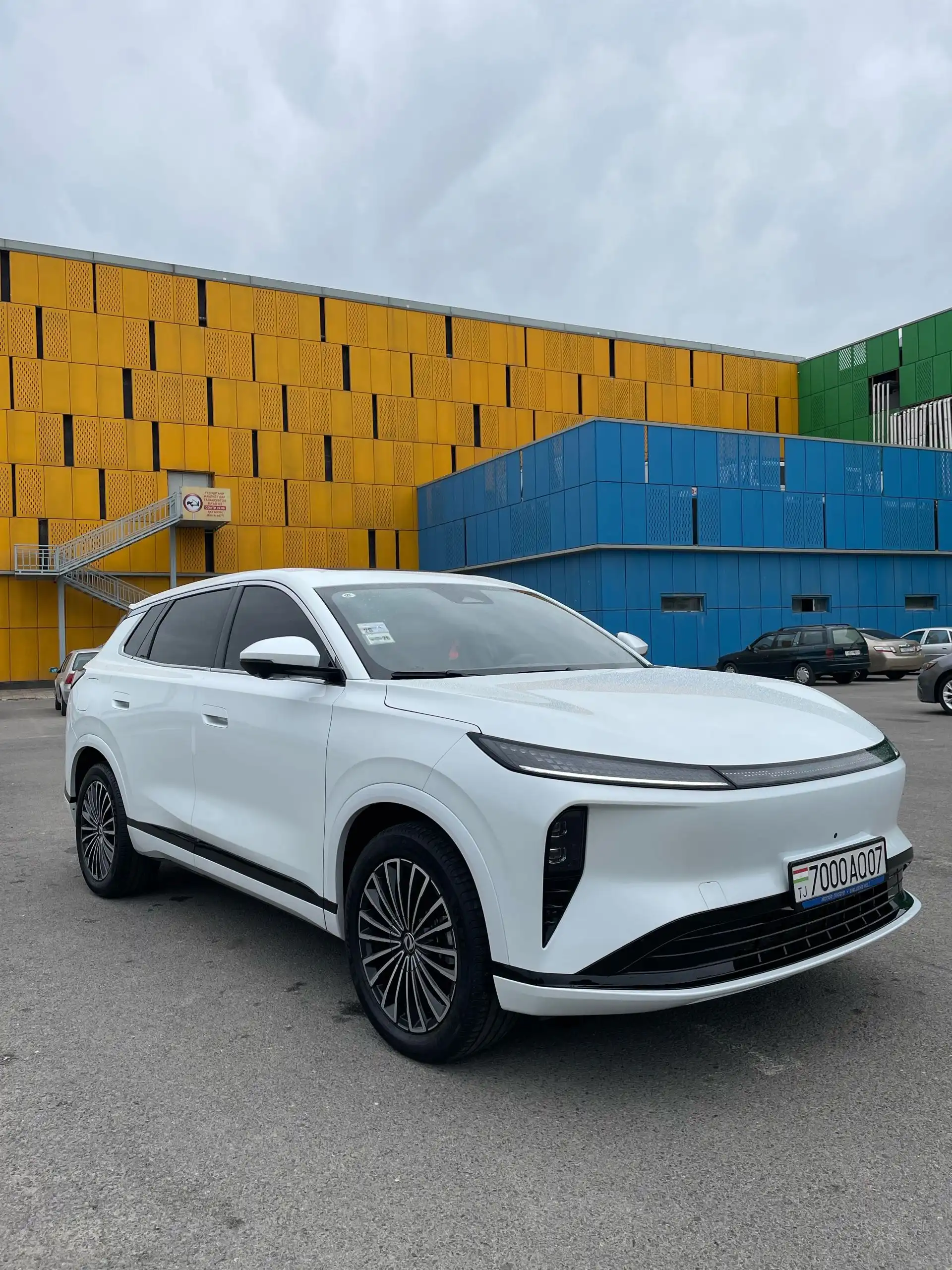 Dongfeng L8 2025