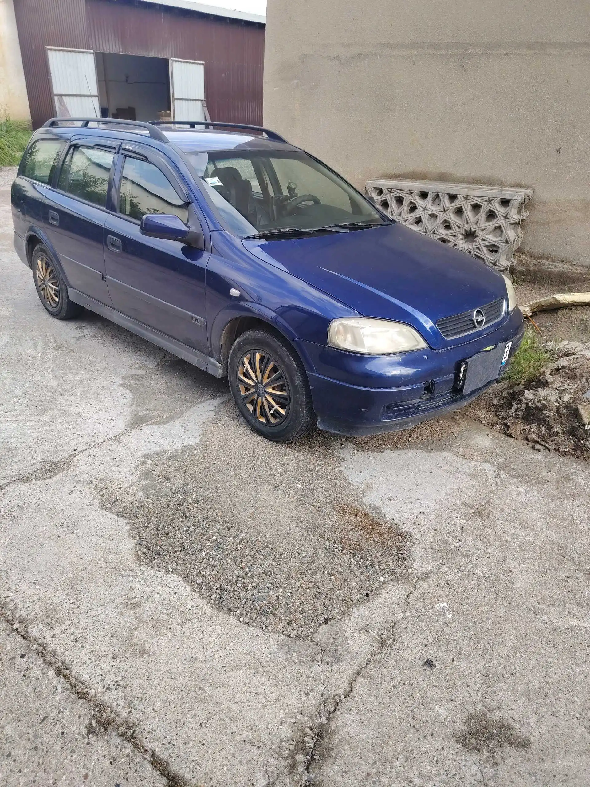 Opel Rekord 1998