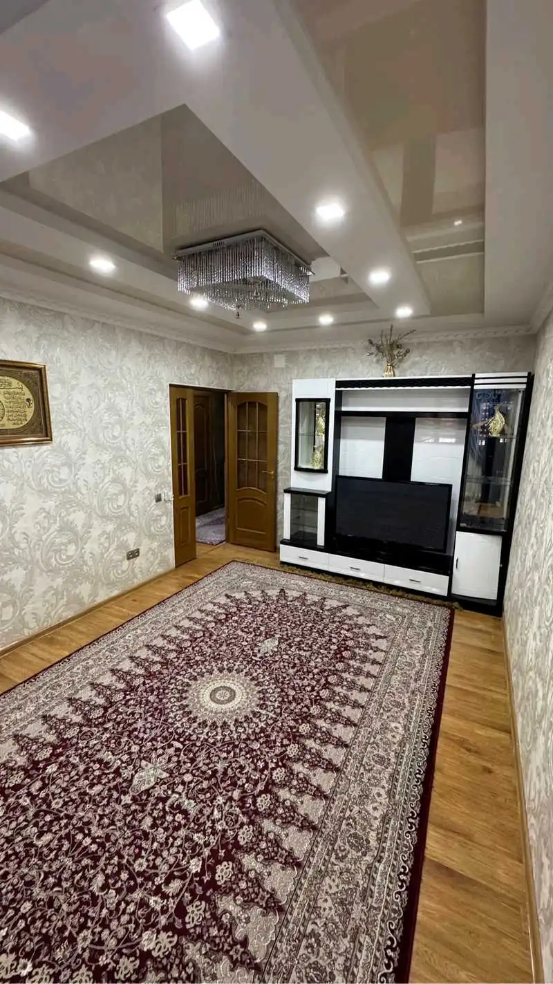 3-к квартира, 3 этаж, 80 м², Аэропорт