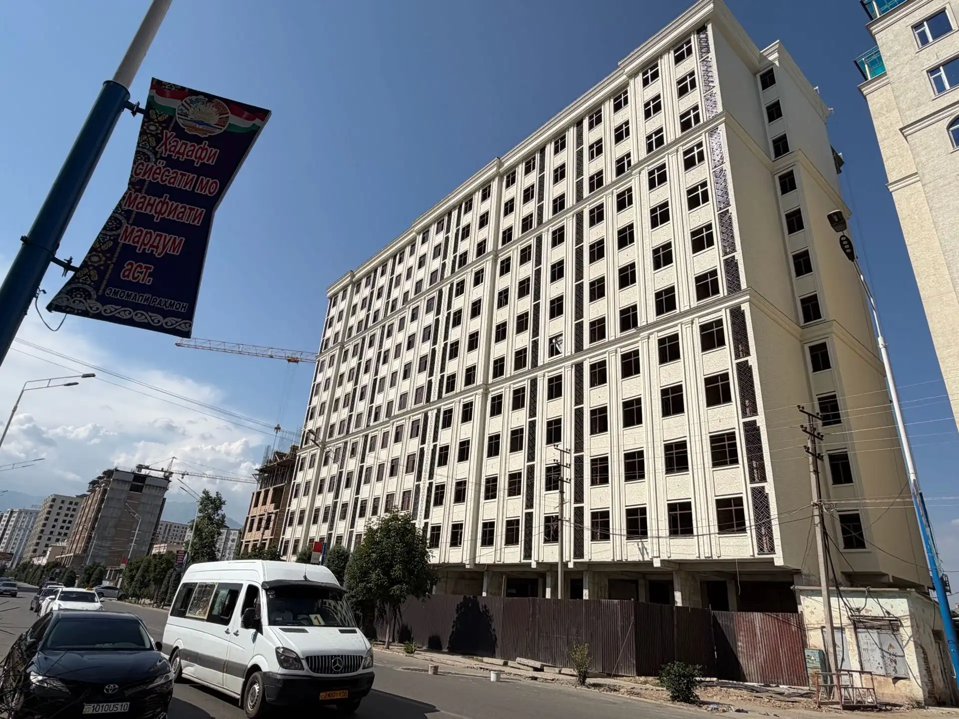 3-к квартира, 8 этаж, 93 м², Вахдат