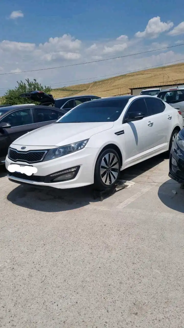 Kia K5 2011