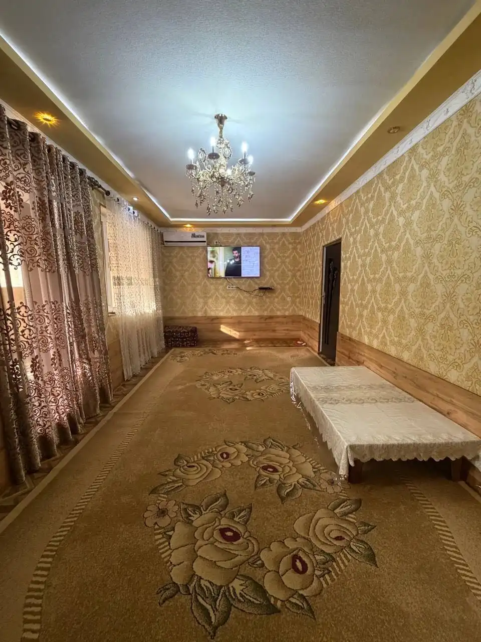 2 этажный, 10-комн. дом, 255 м², 9 соток, И Сомони