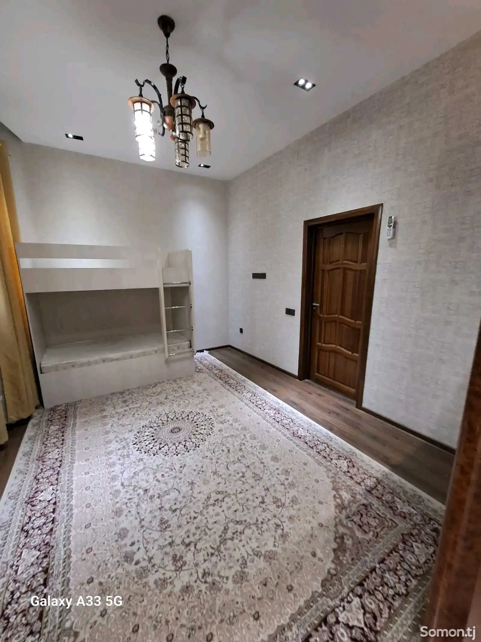 3-к квартира, 1 этаж, 100 м², 91 мкр, назди Поликлиникаи 10