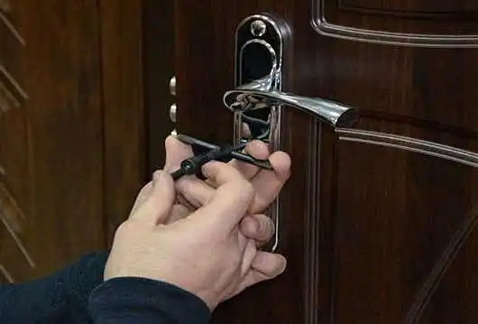 установка и ремонт замков 