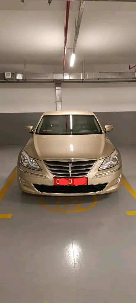 Hyundai Genesis 2012