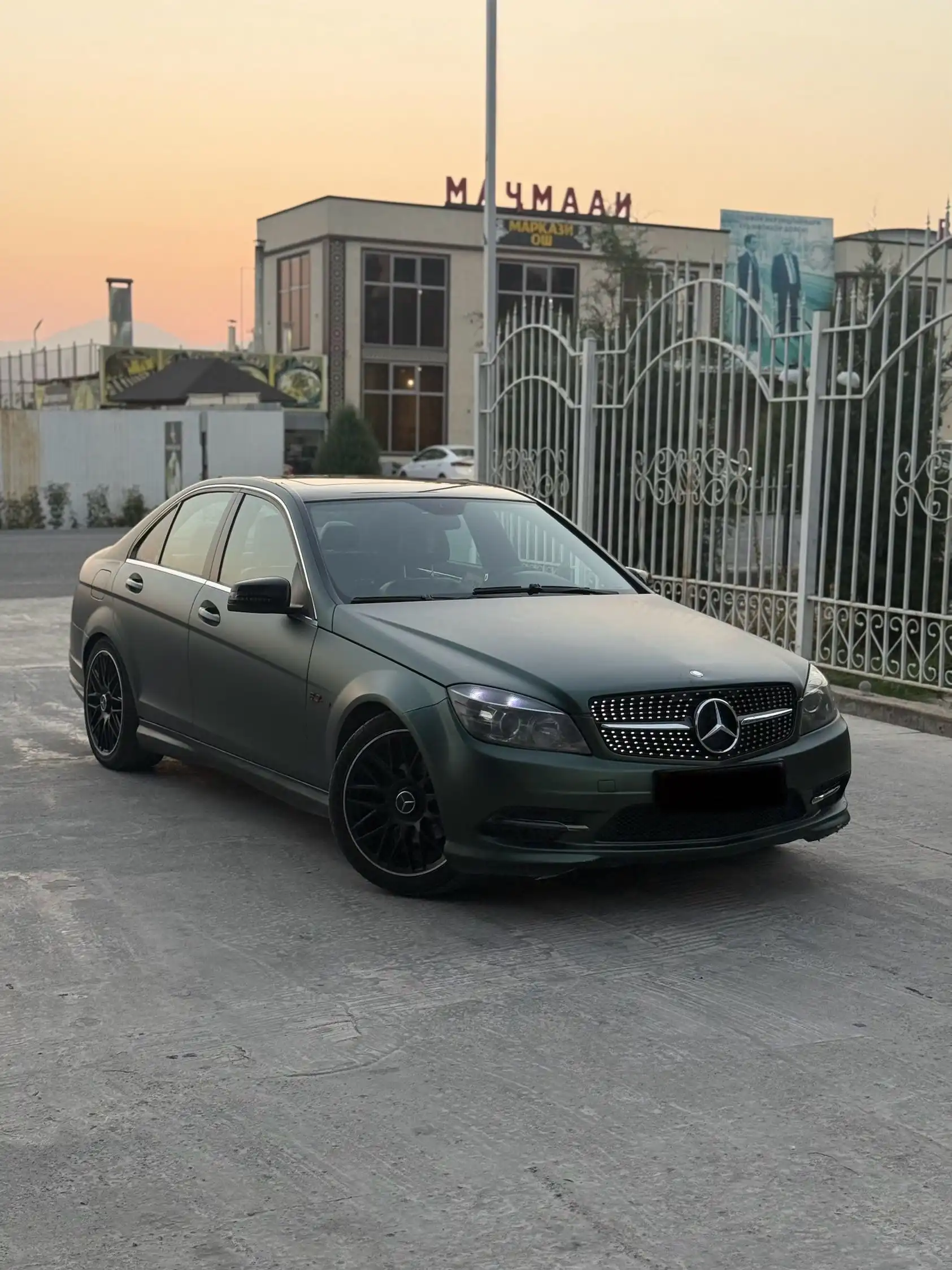 Mercedes-benz C class 2011