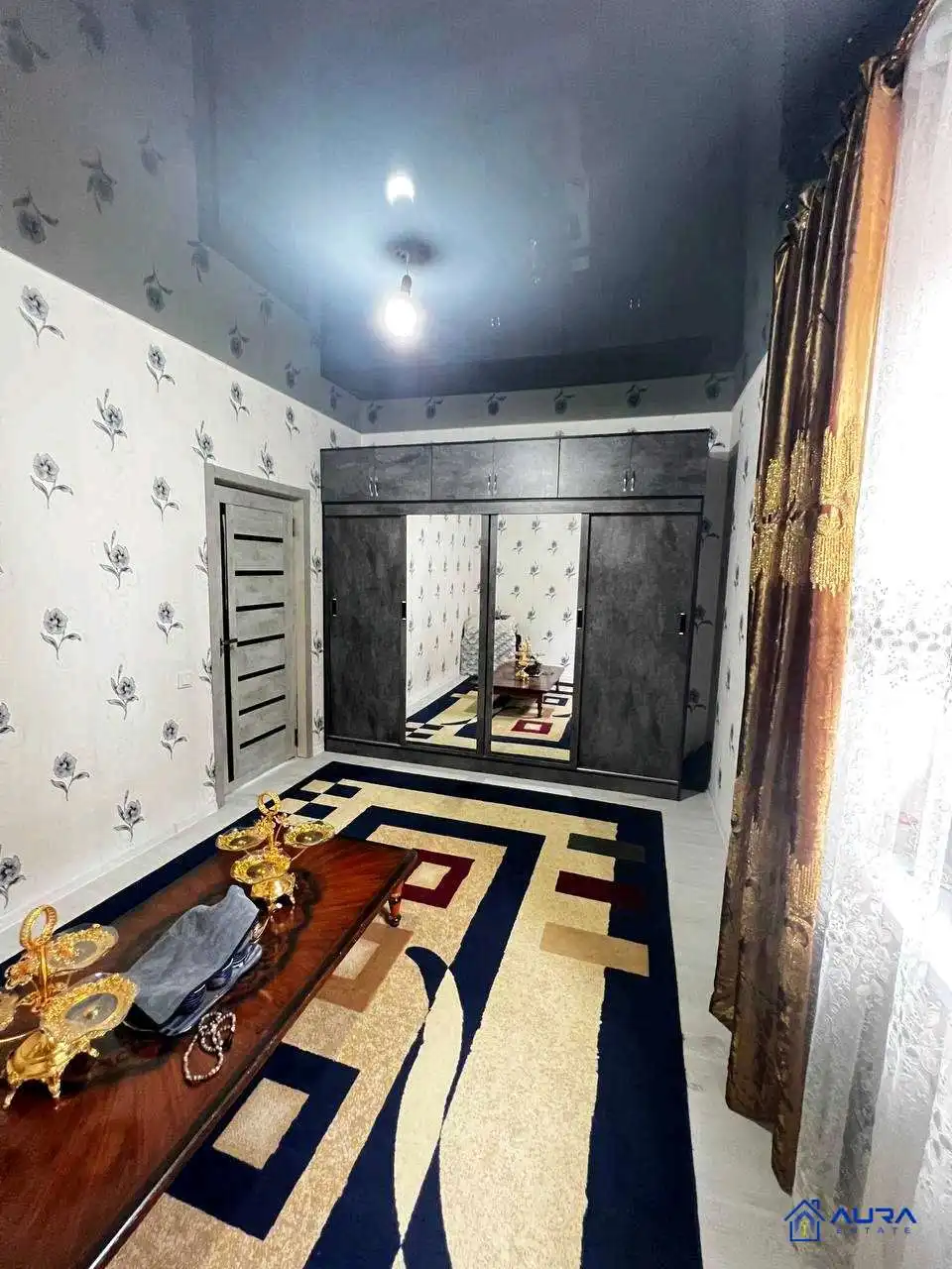 3-к квартира, 3 этаж, 100 м², Фирдавси