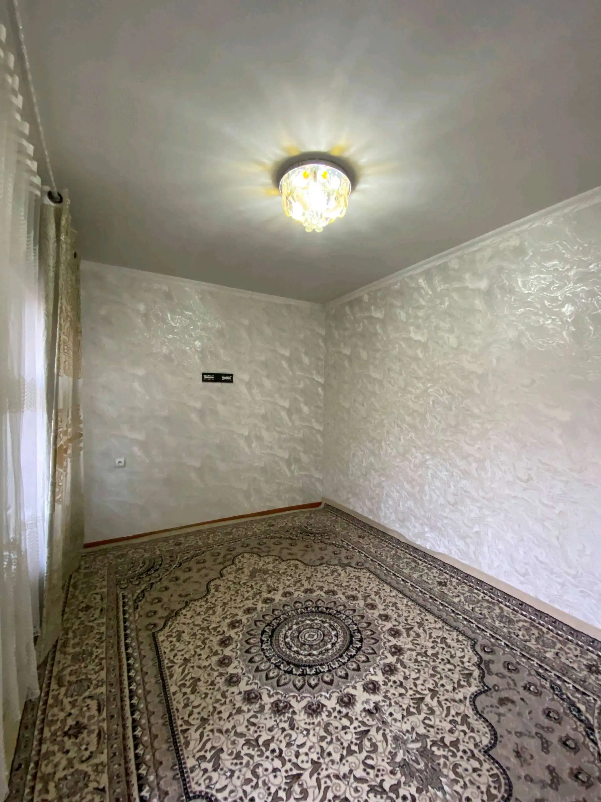 1 этажный, 4-комн. дом, 176 м², 2 соток, Фирдавси