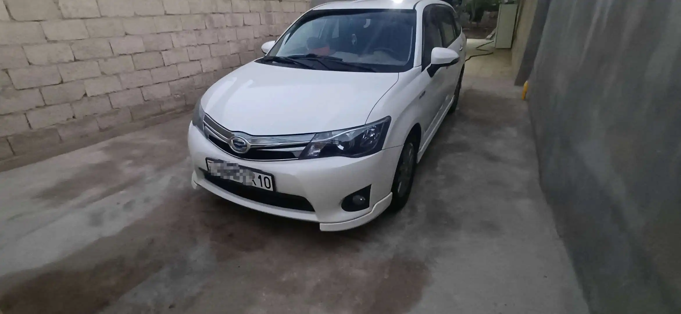 Toyota Fielder 2014