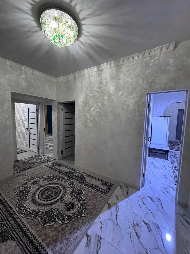 4-к квартира, 9 этаж, 100 м², Зарафшон, Полклиникаи 14