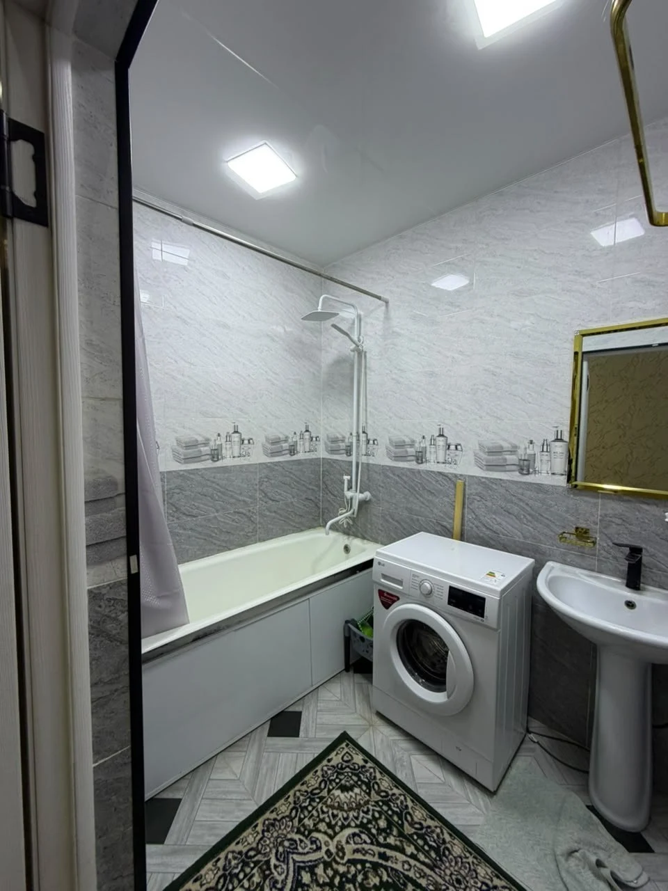 2-к квартира, 12 этаж, 71 м², Фирдавси