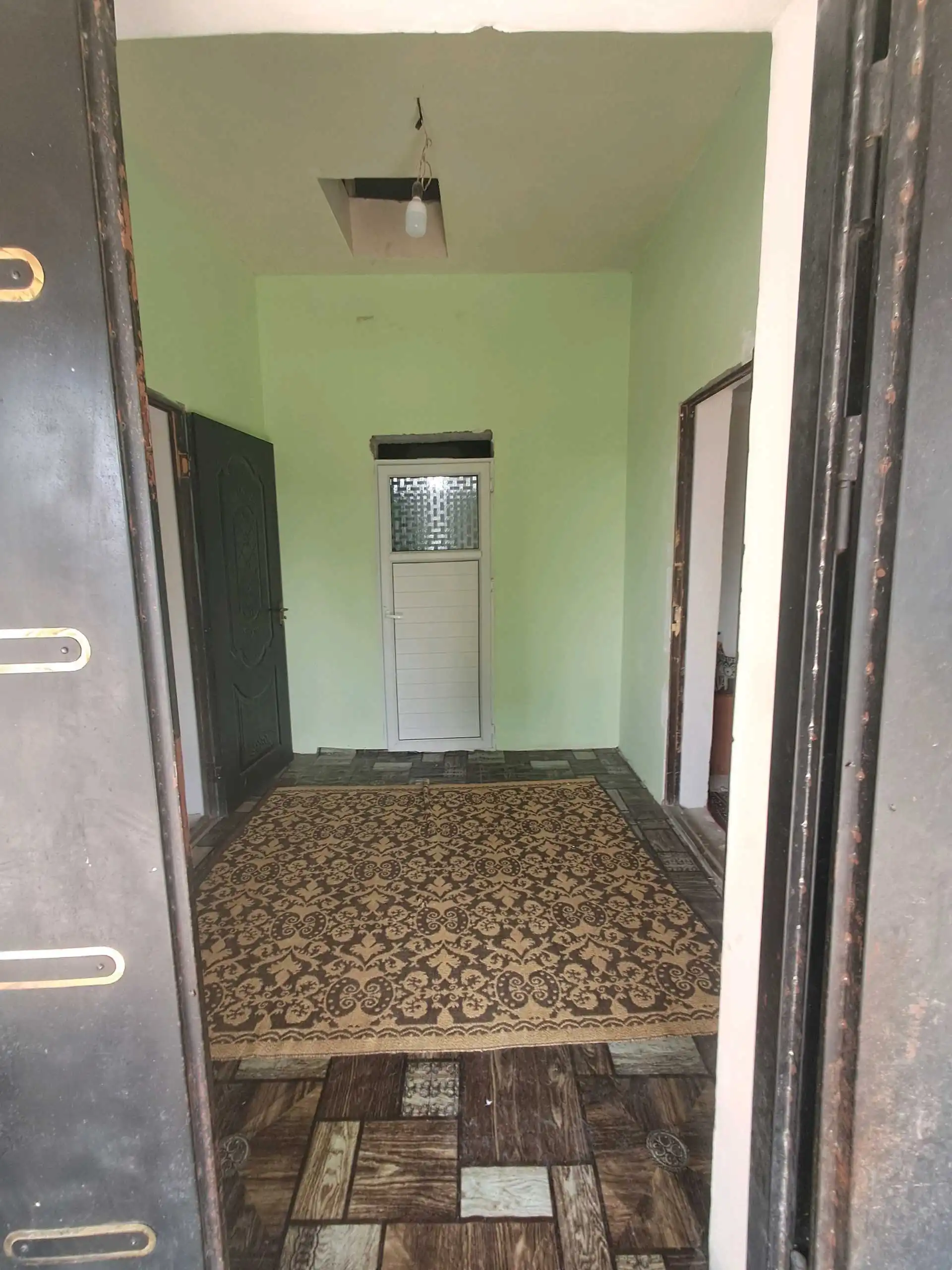 1 этажный, 4-комн. дом, 165 м², 6 соток, Спутник