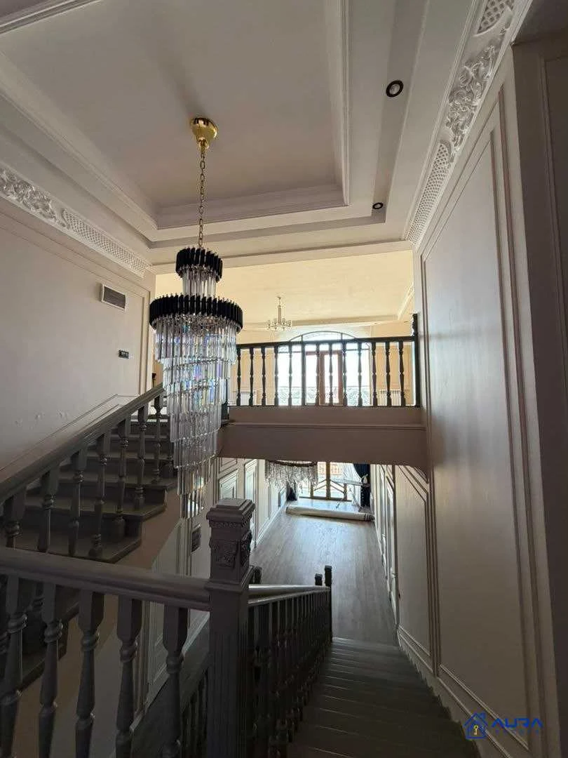 4 этажный, 7-комн. дом, 750 м², 10 соток, Шохмансур