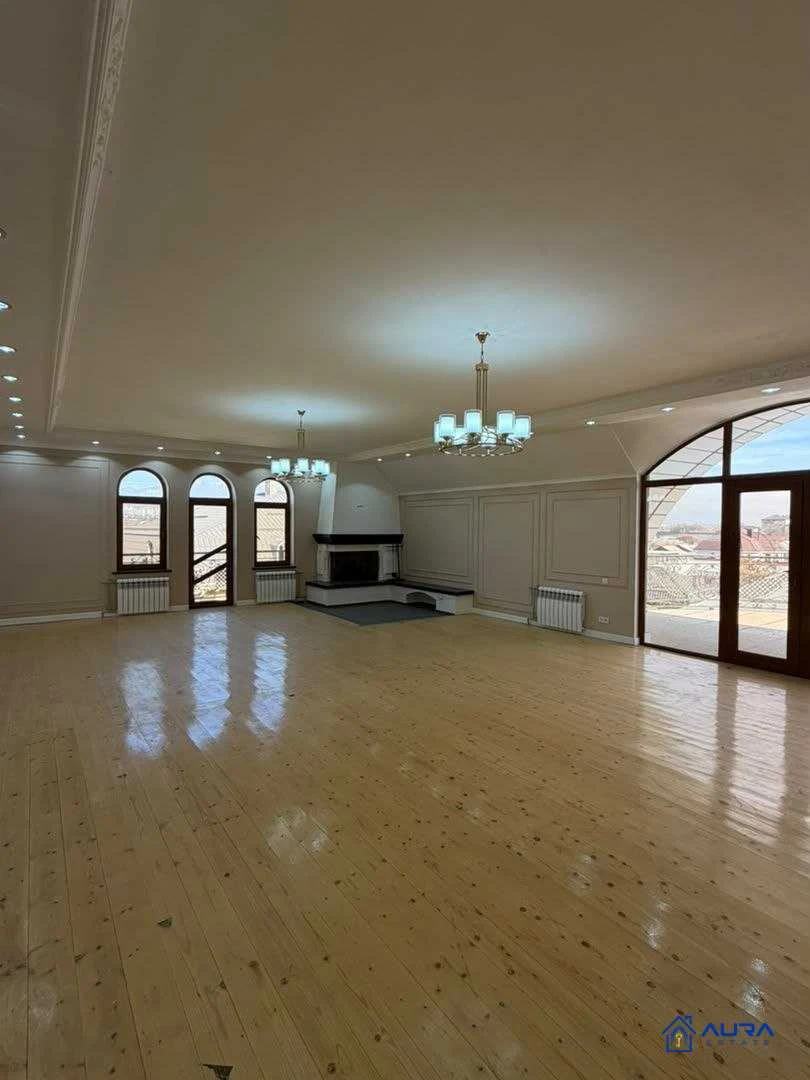 4 этажный, 7-комн. дом, 750 м², 10 соток, Шохмансур