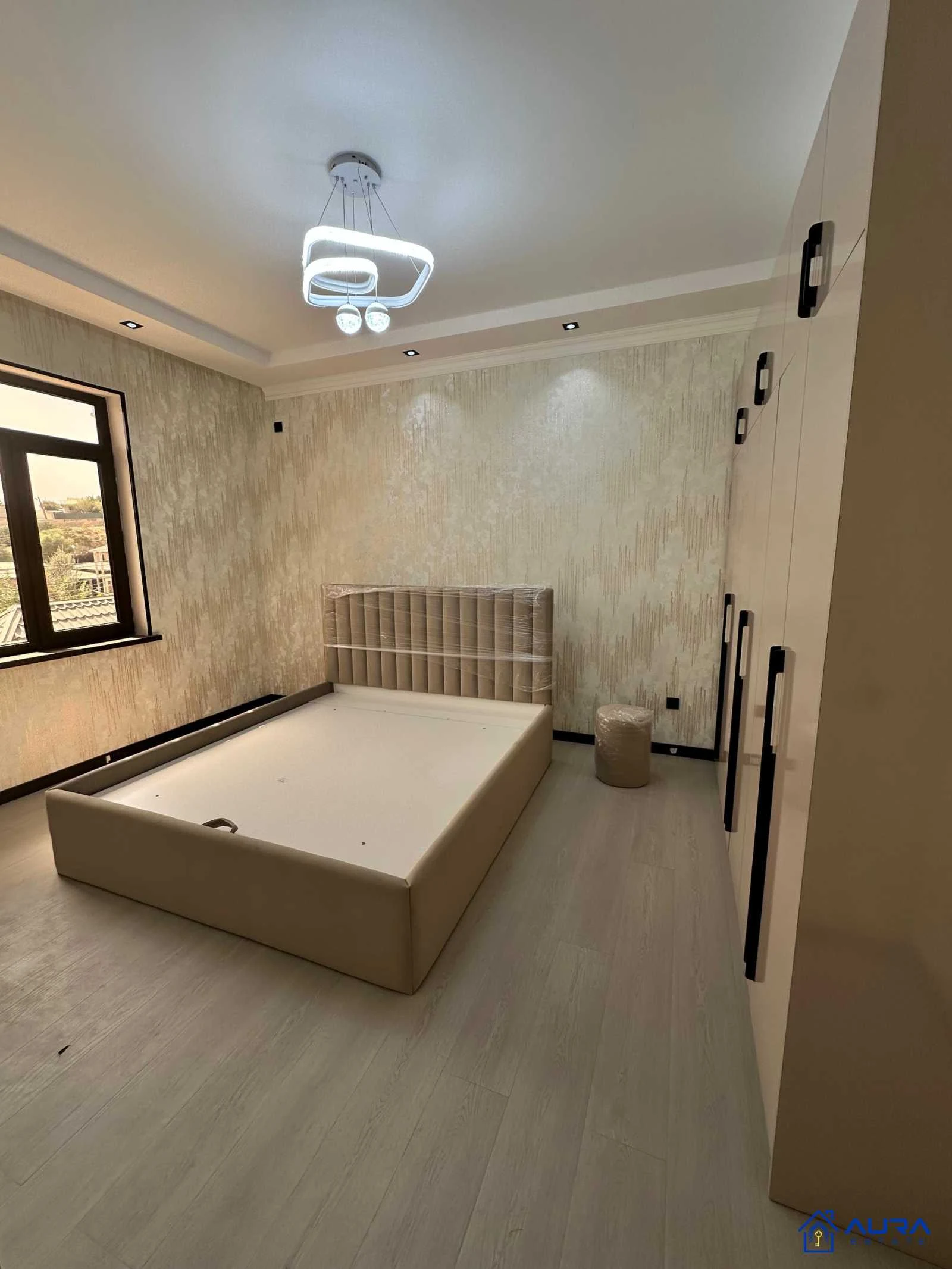 2 этажный, 5-комн. дом, 176 м², 25 соток, Сино