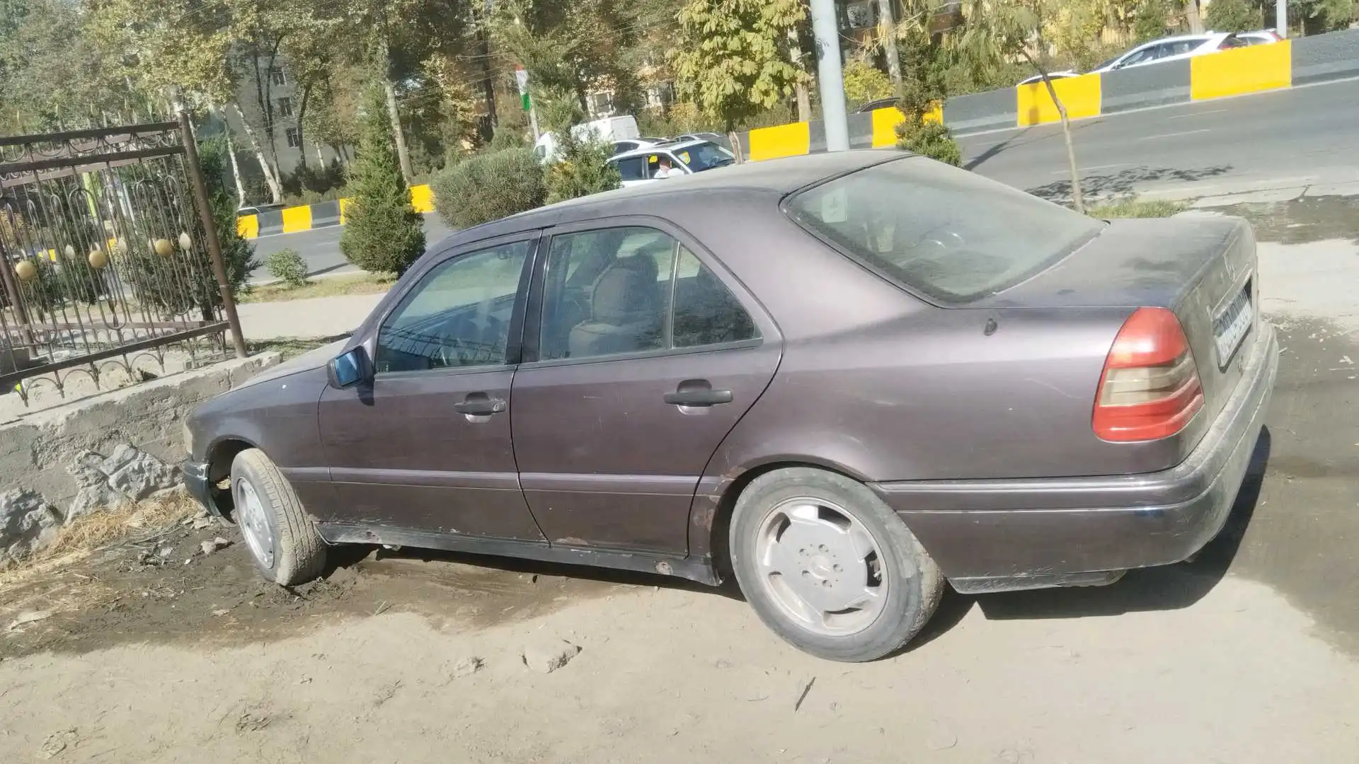 Mercedes-benz C class 1993