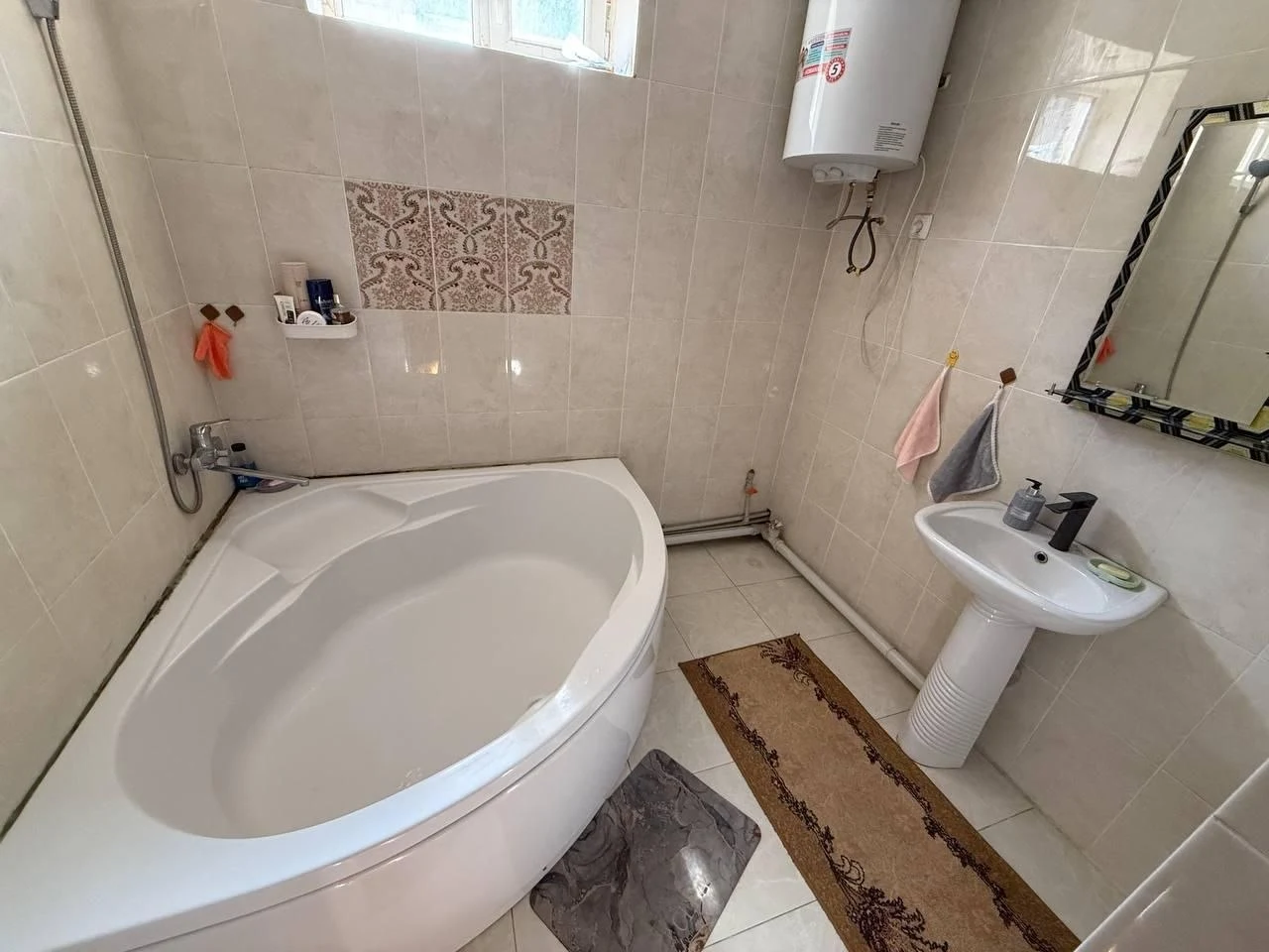2 этажный, 6-комн. дом, 500 м², 4 соток, Шохмансур