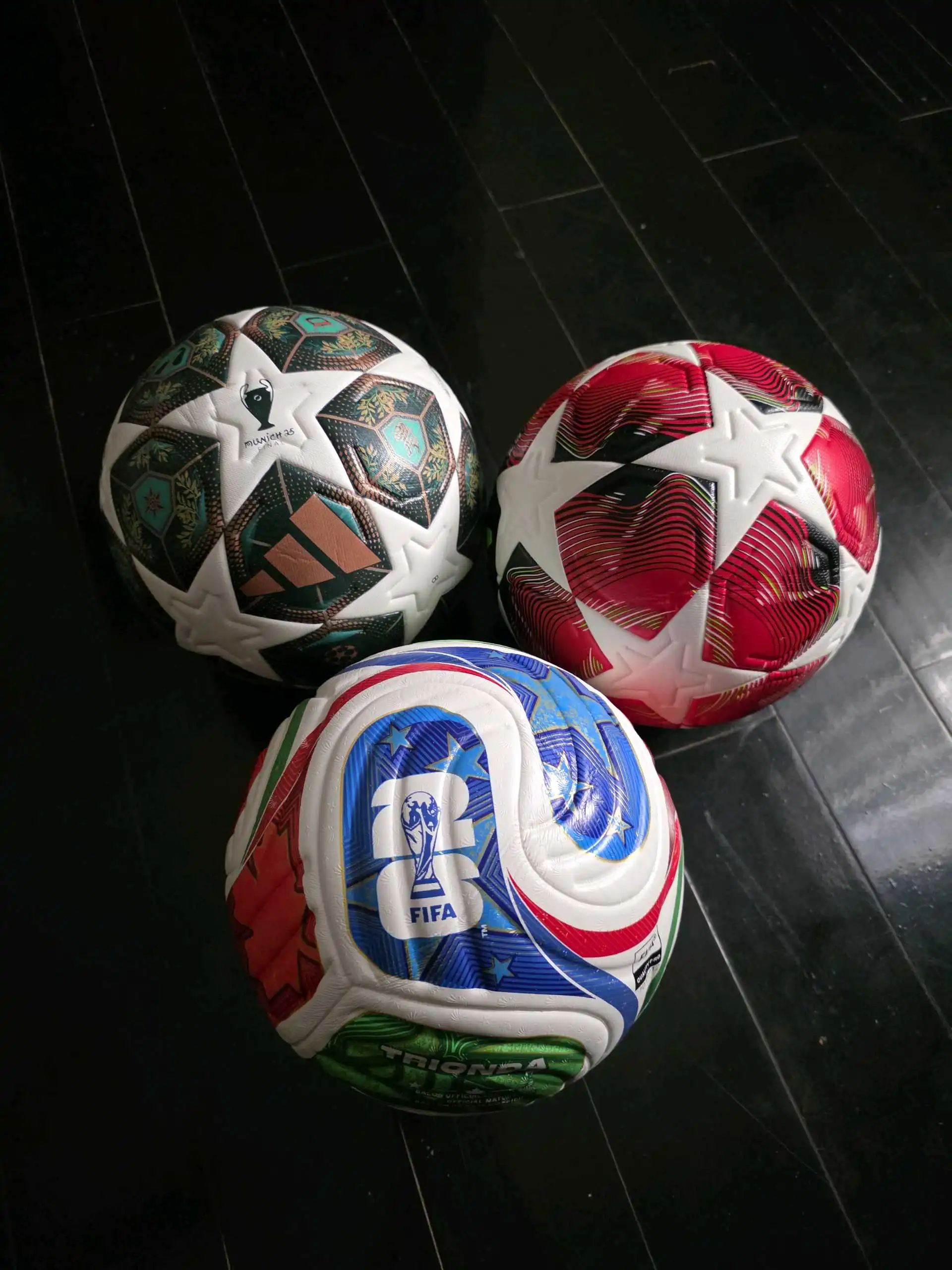 Мячи ЧМ 2026 и Лиги Чемпионов