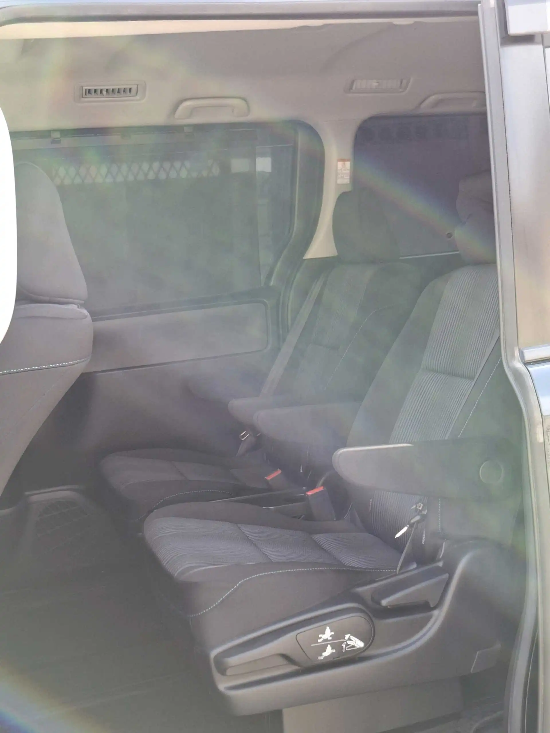 Toyota Voxy 2014
