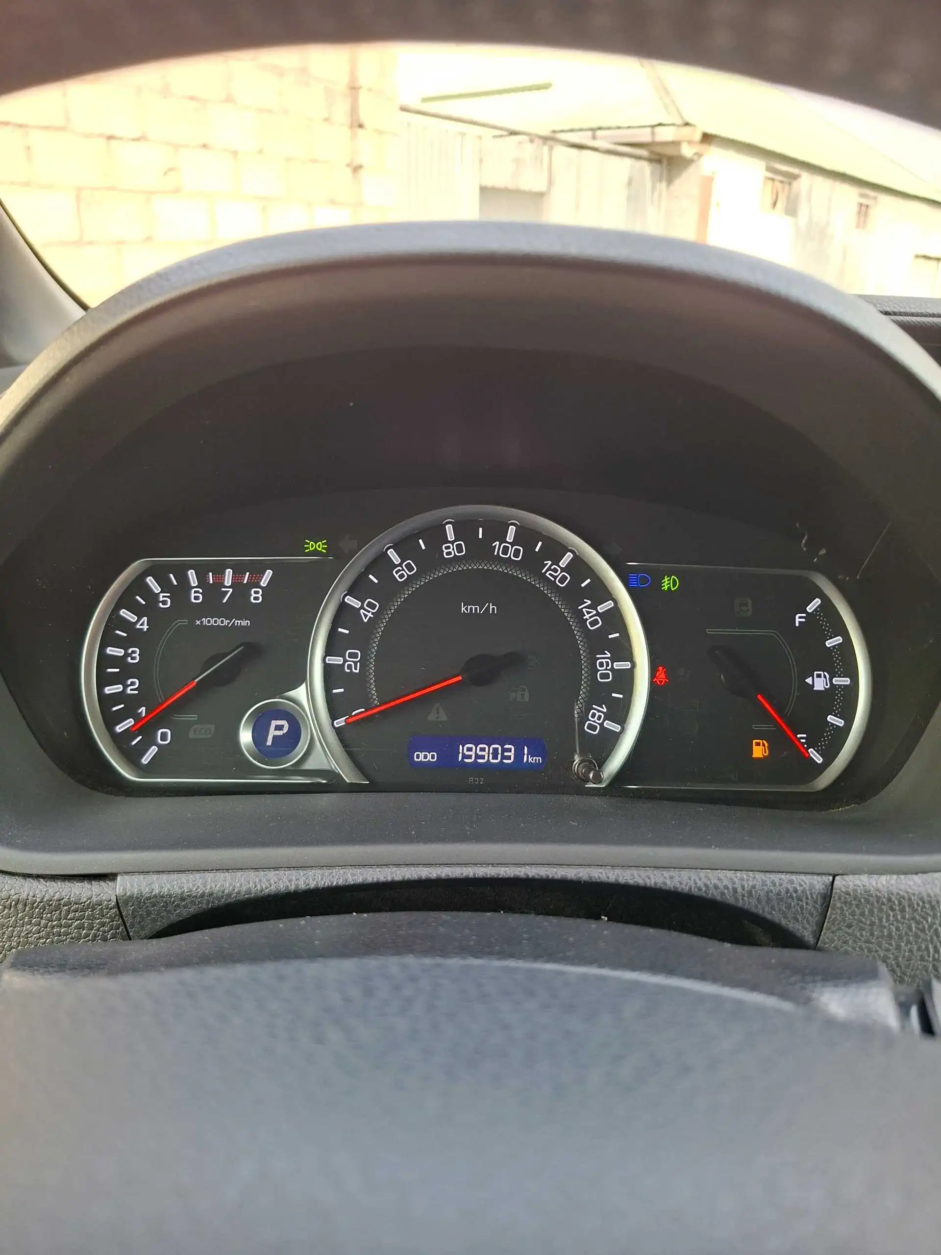 Toyota Voxy 2014
