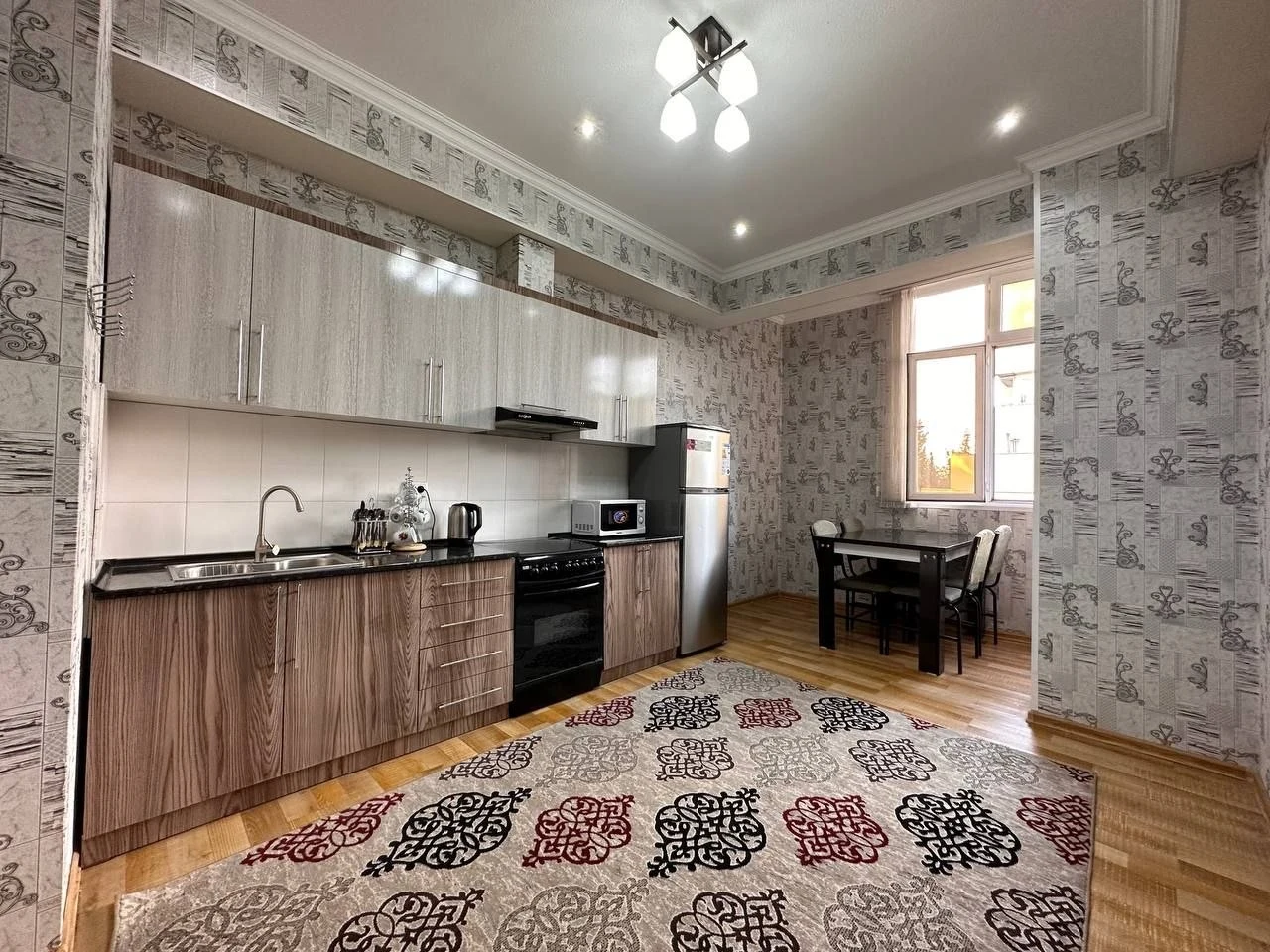2-к квартира, 3 этаж, 90 м², И. Сомонӣ