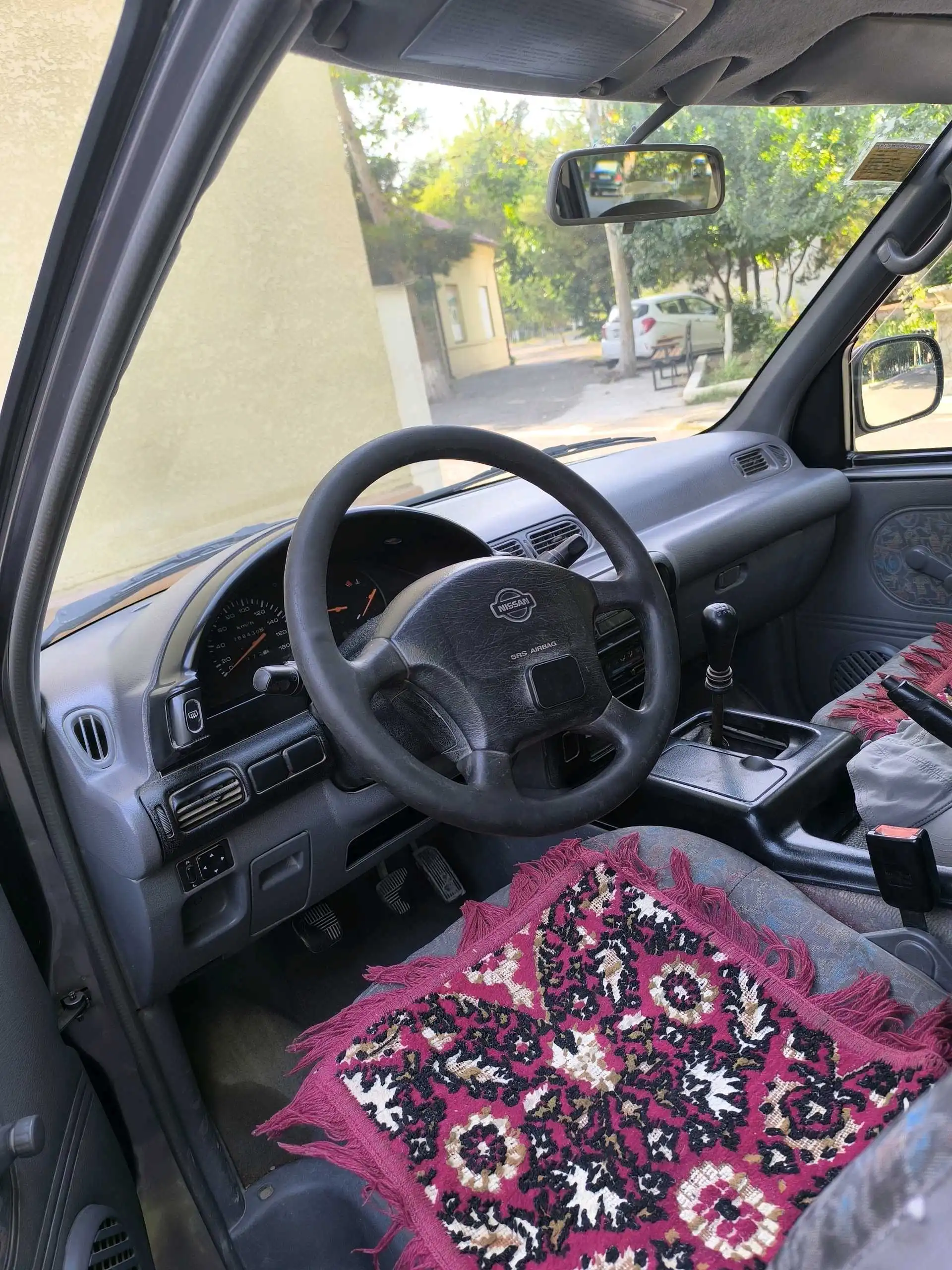 Nissan Serena 1999