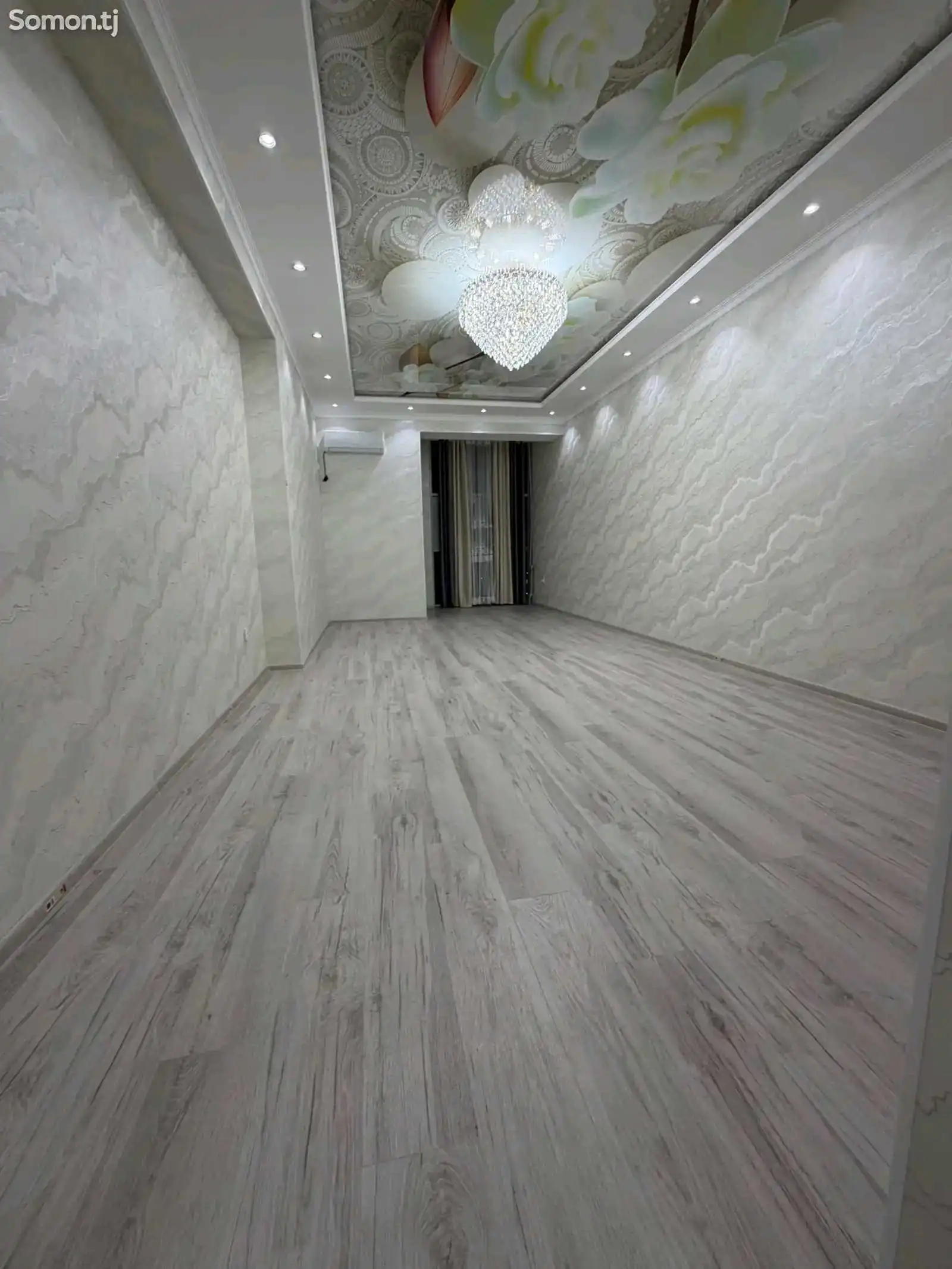 3-к квартира, 7 этаж, 100 м², Цир