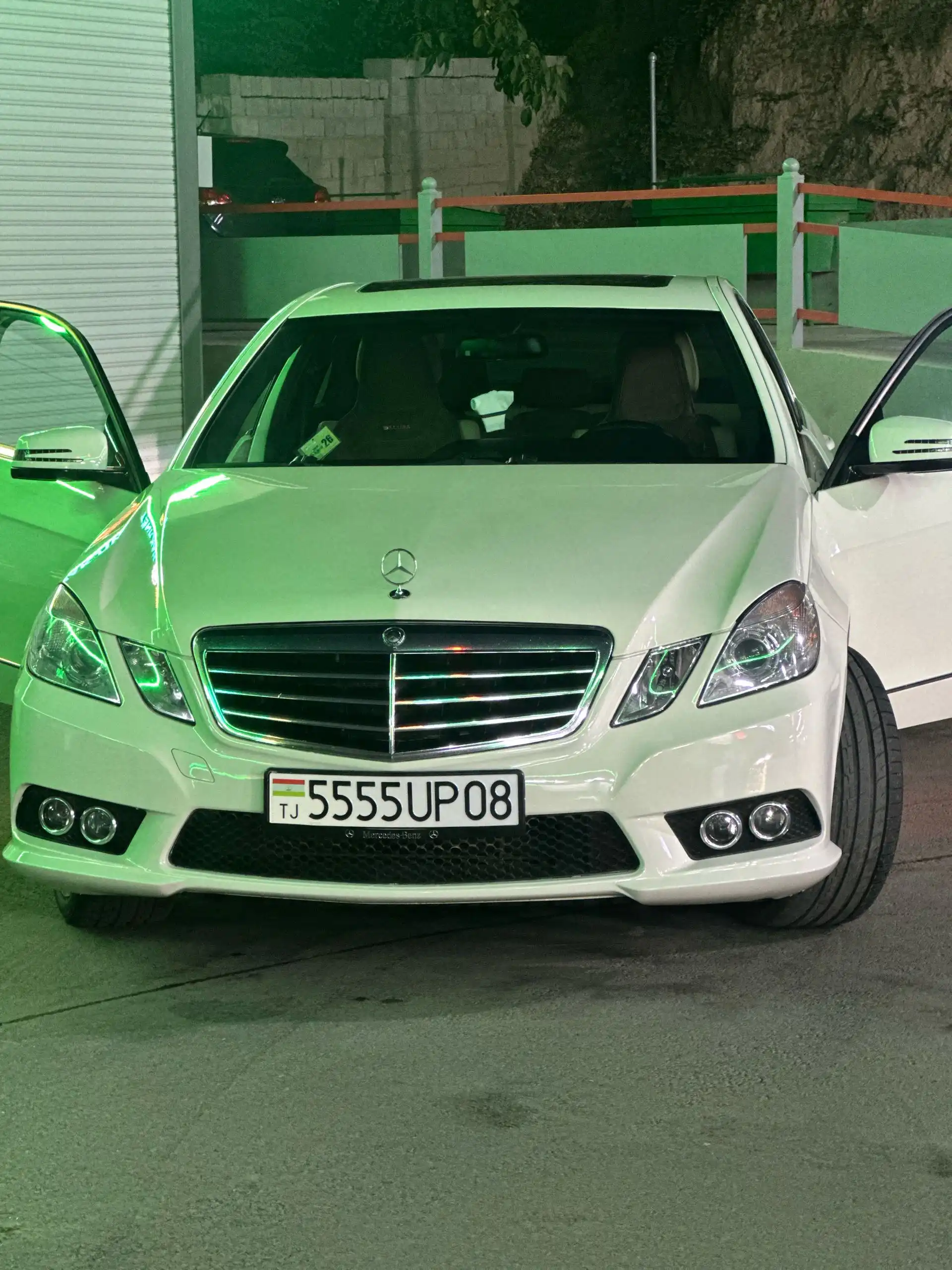 Mercedes-benz E class 2010 — фото 4