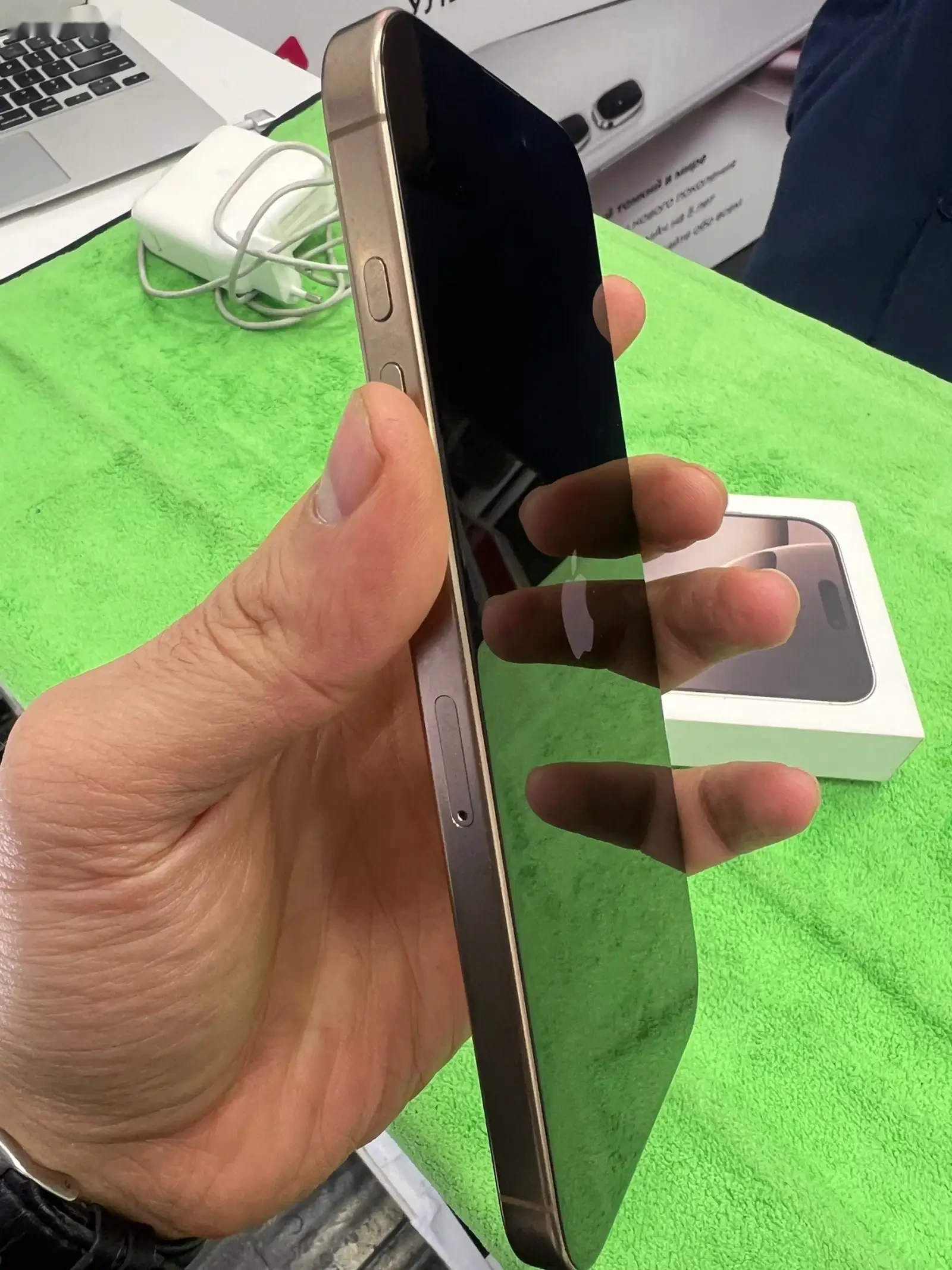 Apple iPhone 16 Pro Max, 512 gb, Desert Titanium — фото 5