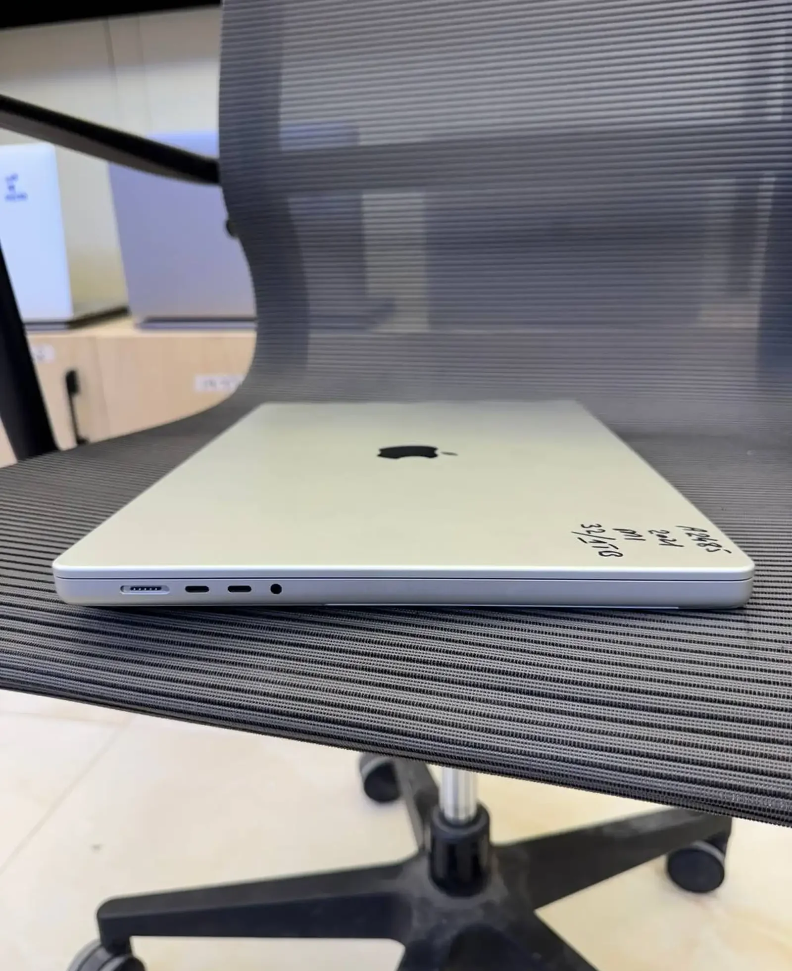 Ноутбук MacBook Pro 16 2021 M1 Pro 32/1TB