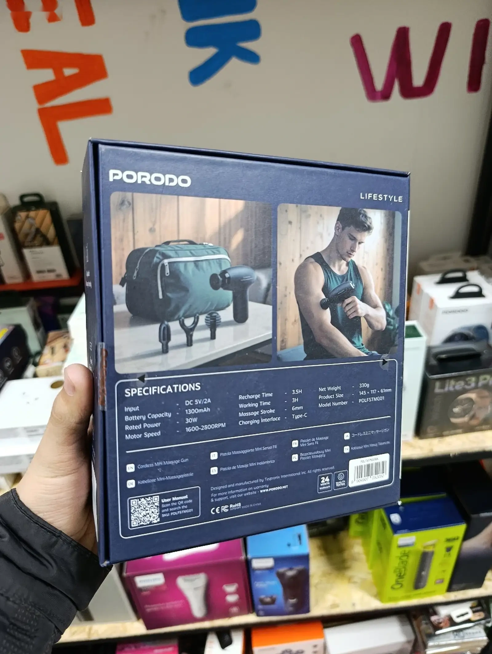 Мини массажер Porodo Lifestyle Cordless Mini Massage Gun, черный — фото 3