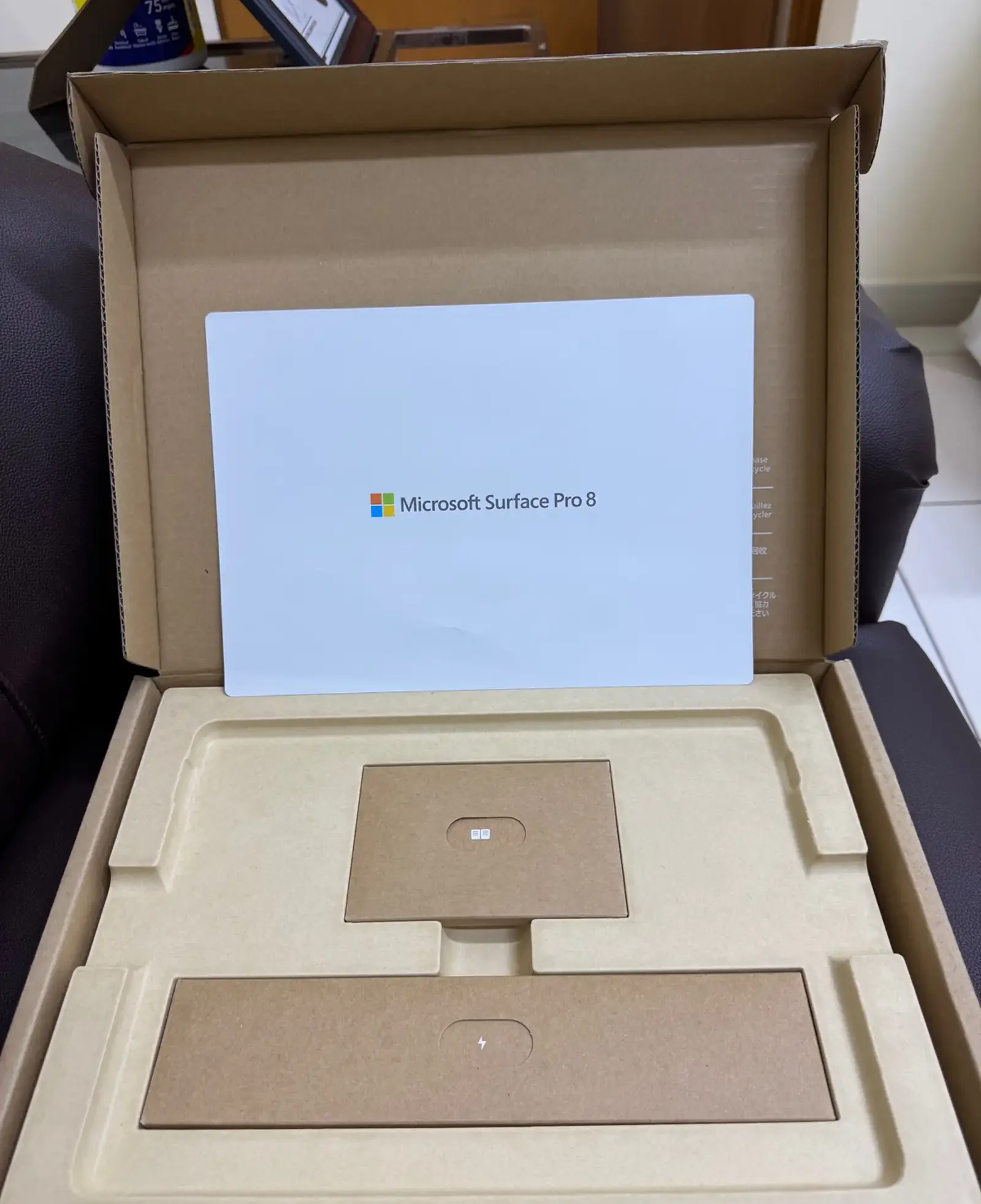 Ноутбук-планшет Microsoft Surface Pro 8