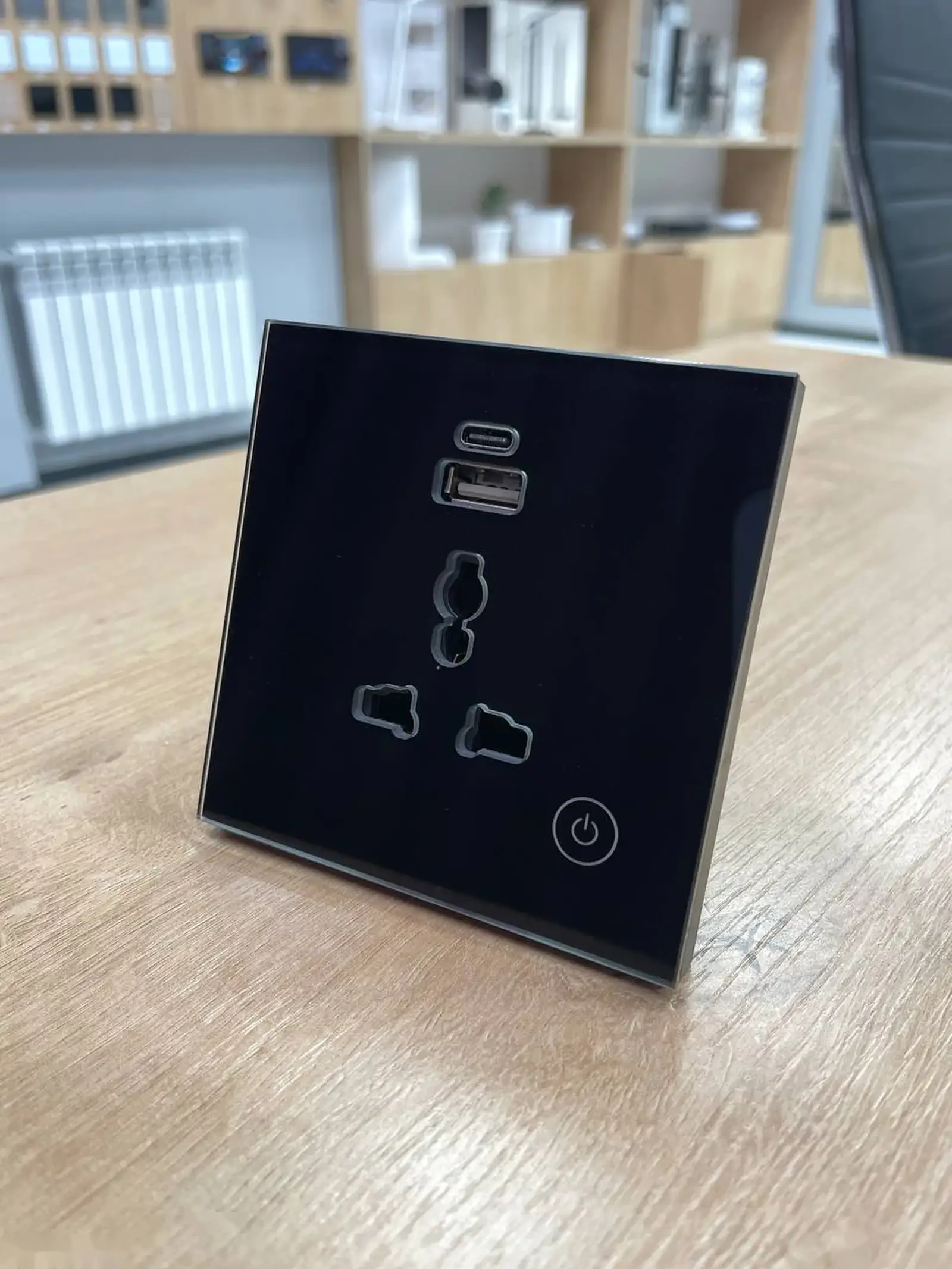 Умная розетка 220 V с USB и Type C, zigbee