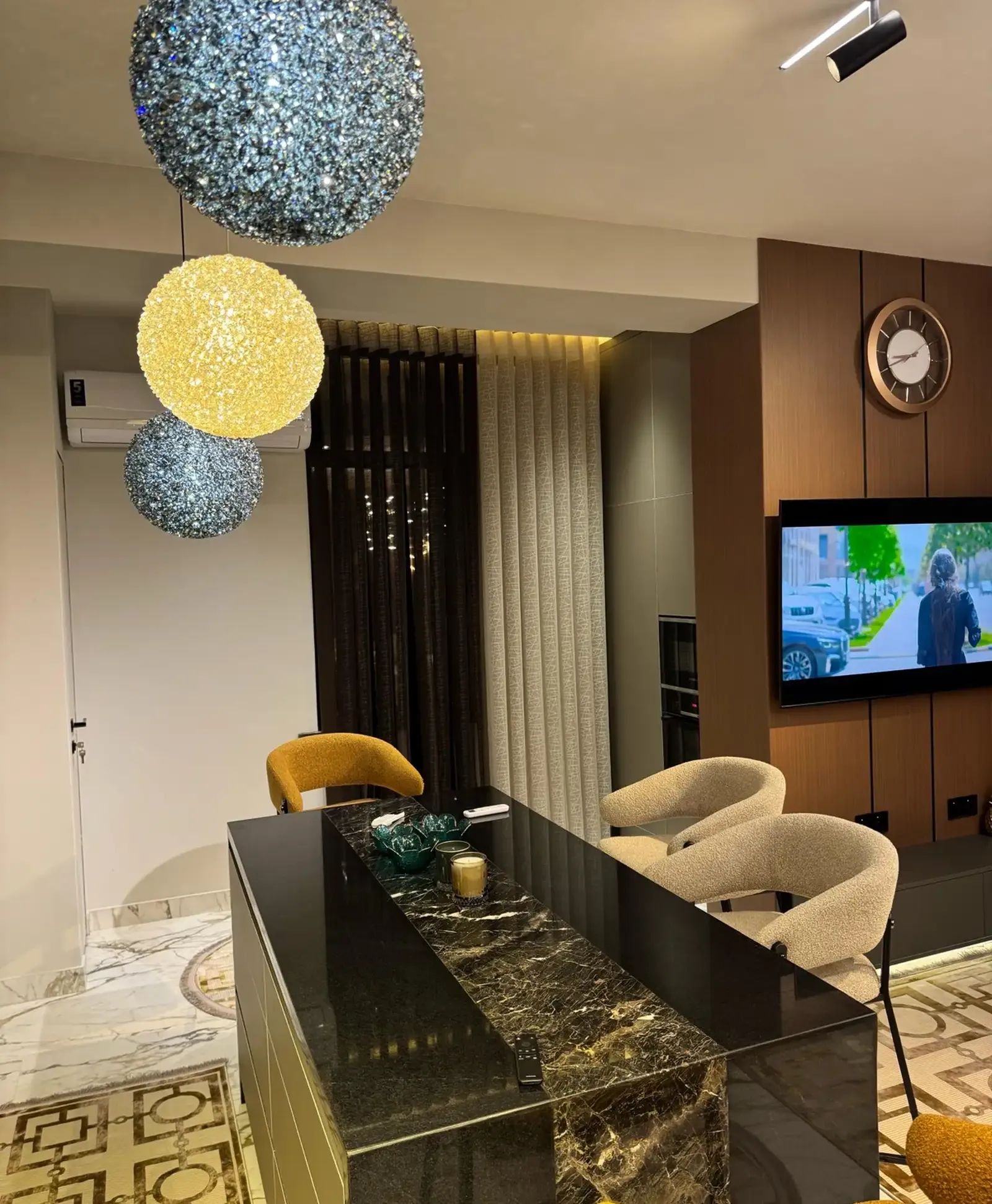 2-комн. квартира, 14 этаж, 74 м², Хилтон