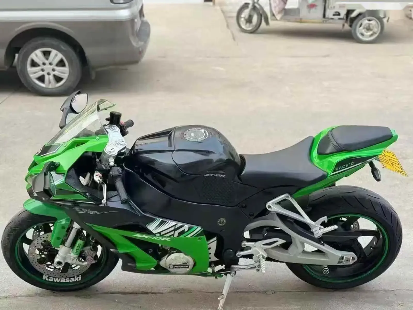 Мотоцикл Kawasaki — фото 4